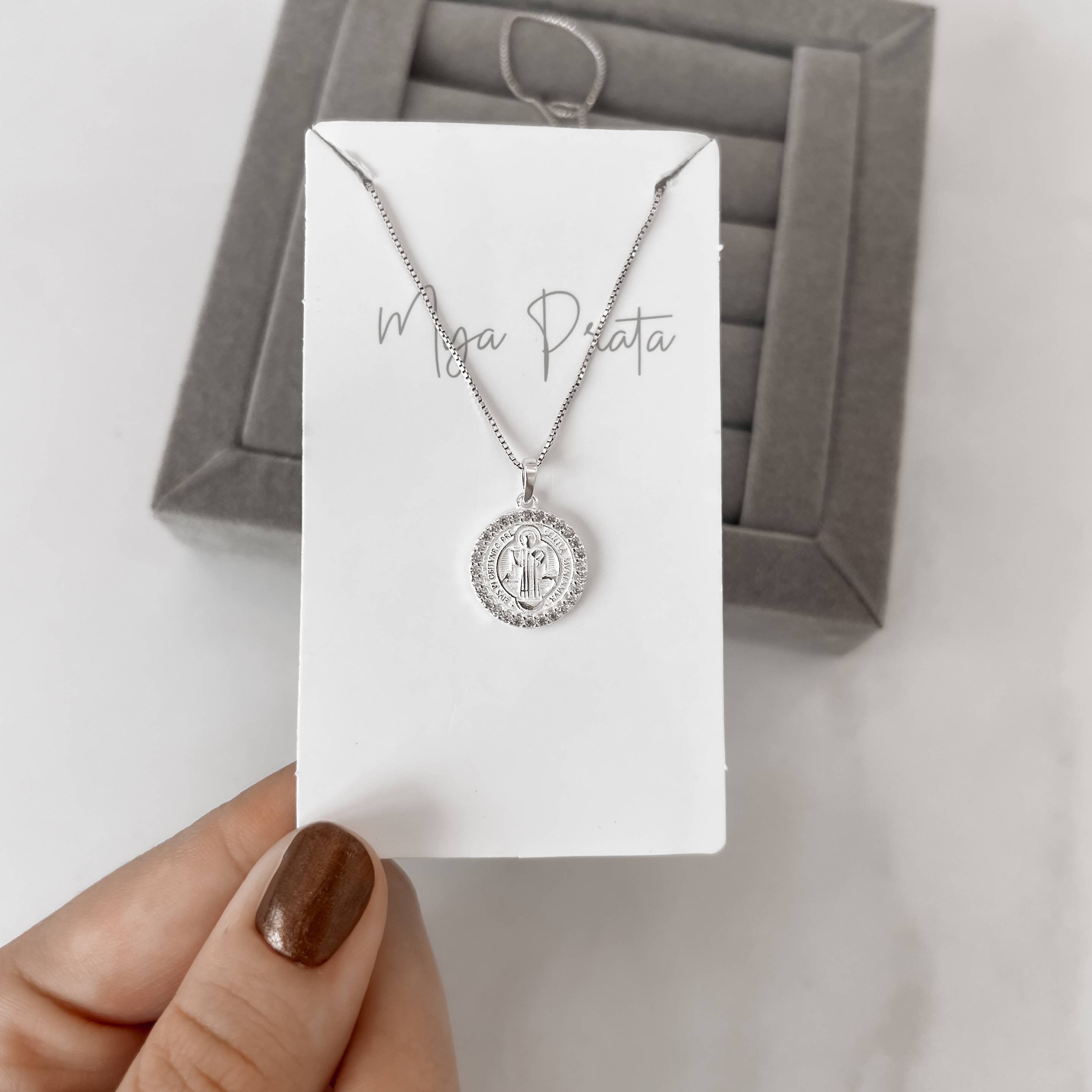 Imagem Colar pingente medalha São Bento cravejada 14mm 45cm