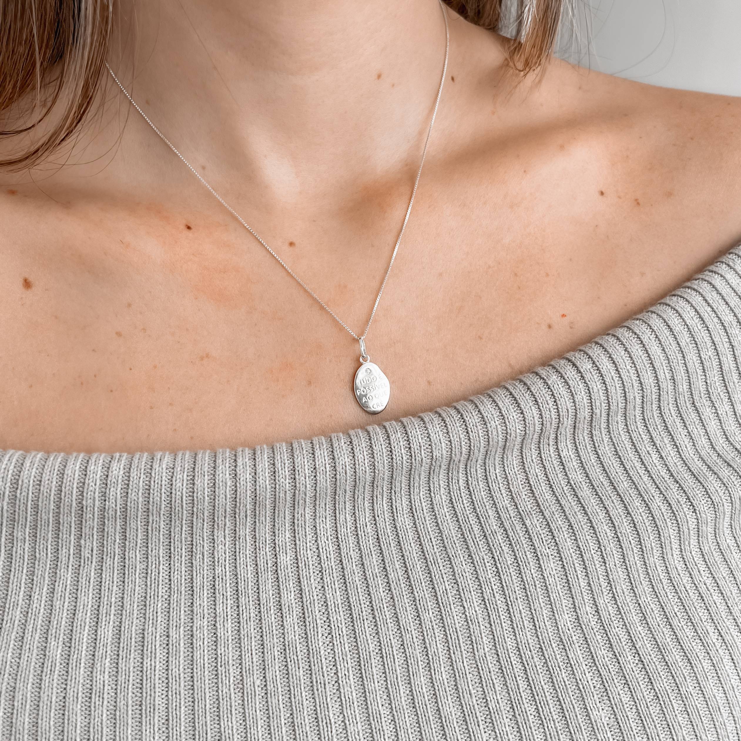 Imagem Secundária Colar pingente medalha tudo é possível ao que crê 15mm detalhe zircônia 45cm