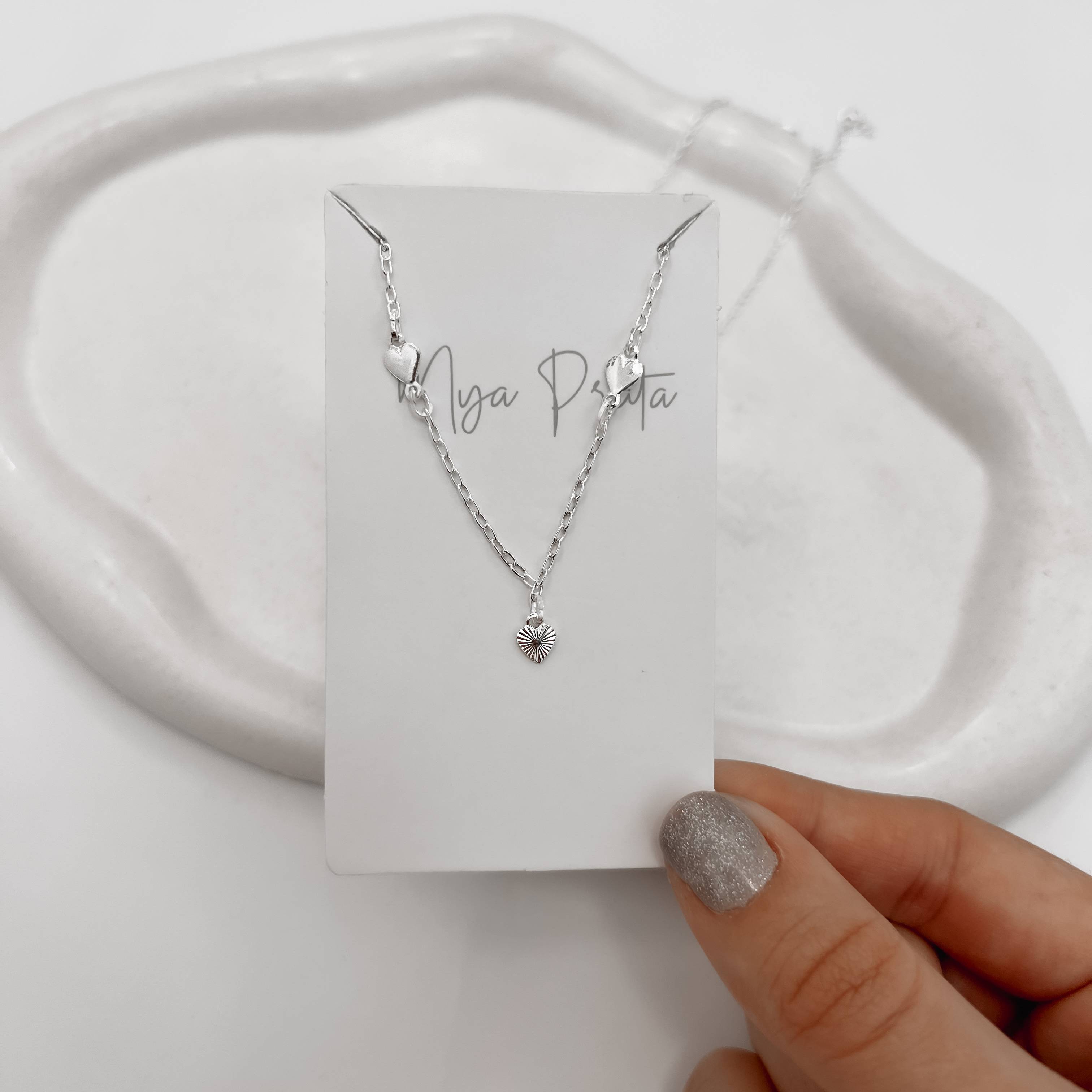 Imagem Secundária Colar entremeios corações com pingente coração vinco 5mm 40+5cm