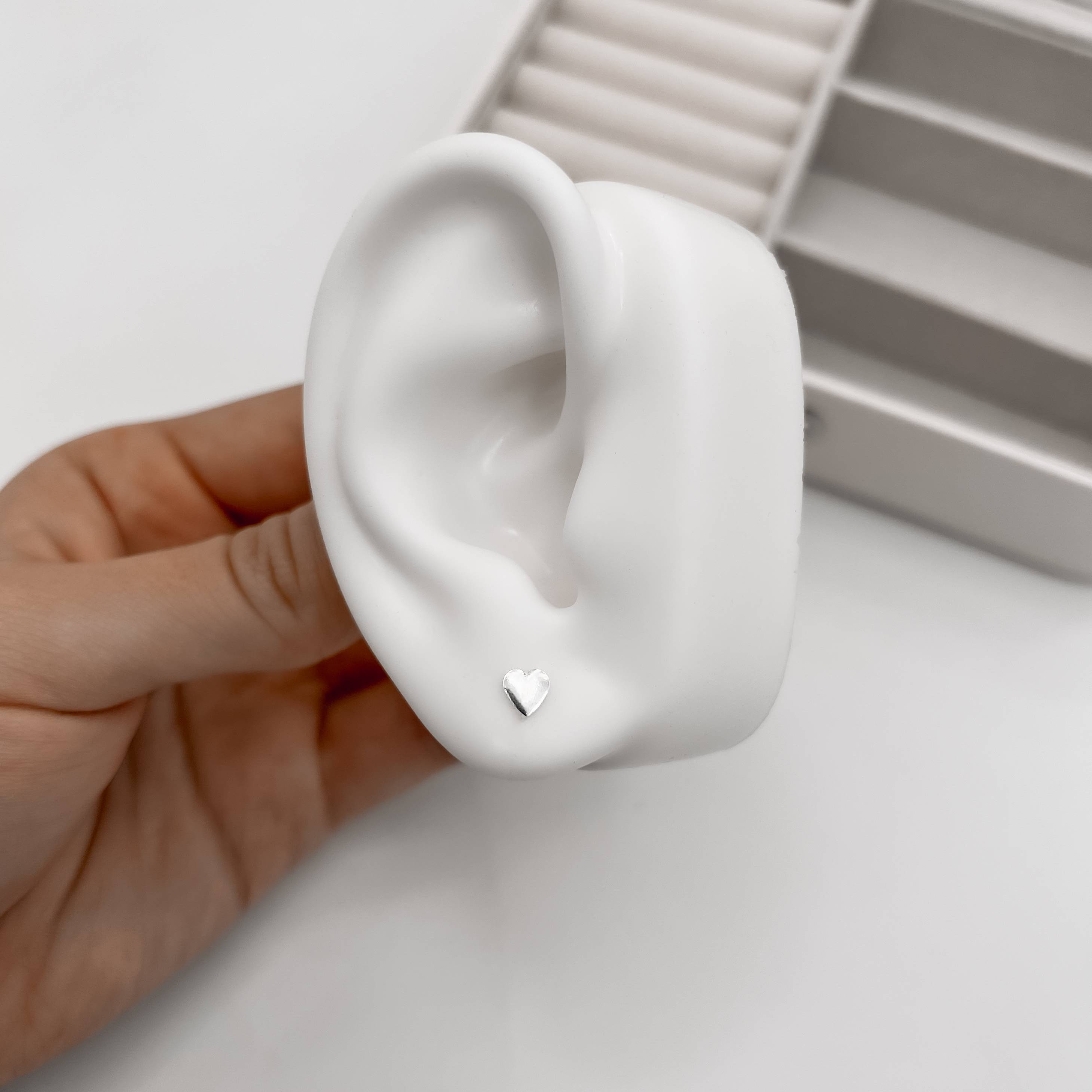 Brinco infantil coração 5mm tarraxa baby