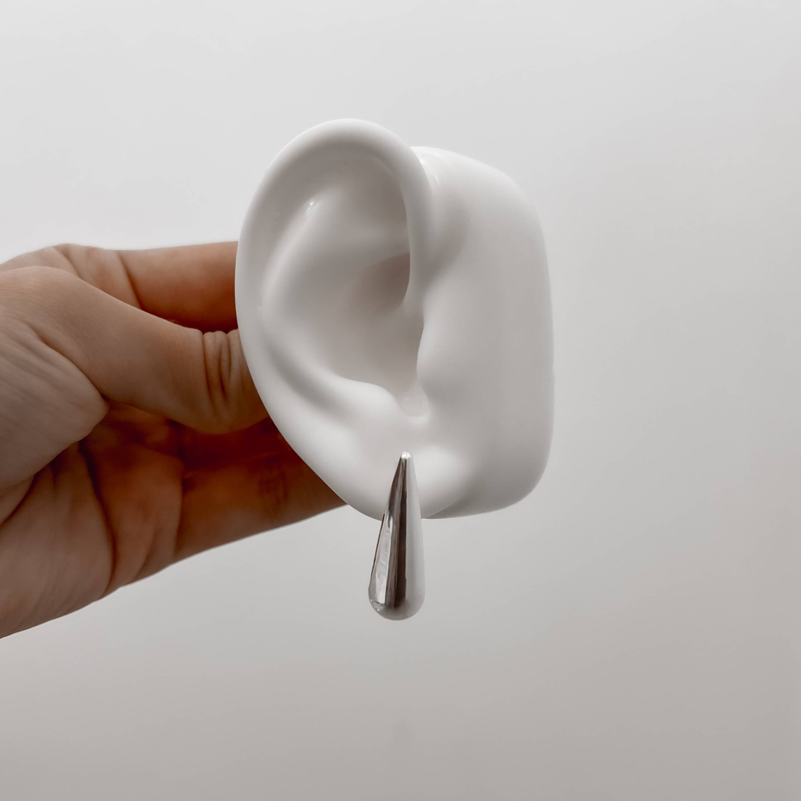 Imagem Secundária Brinco gota alongada 30mm