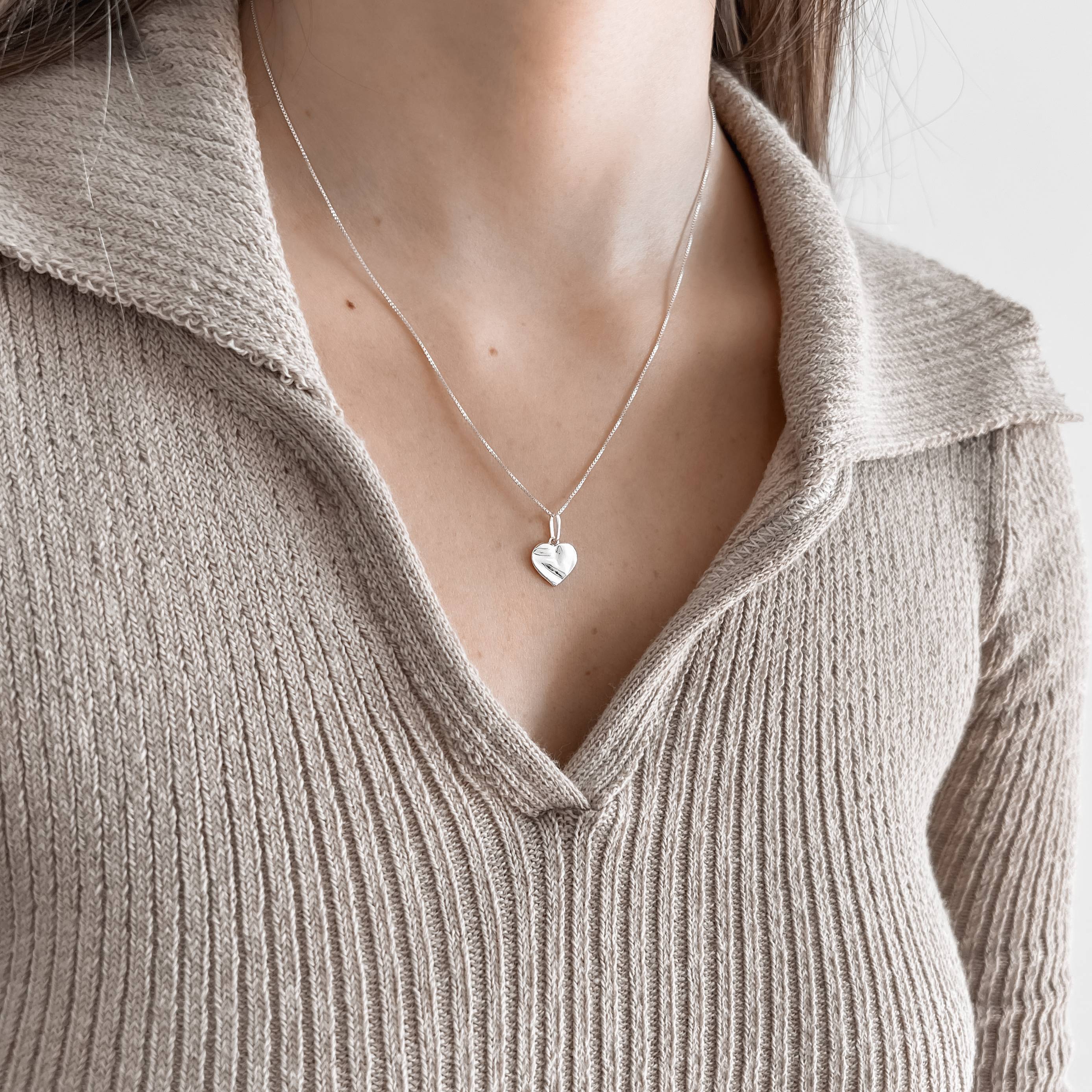 Colar pingente coração ondulado 11mm 45cm