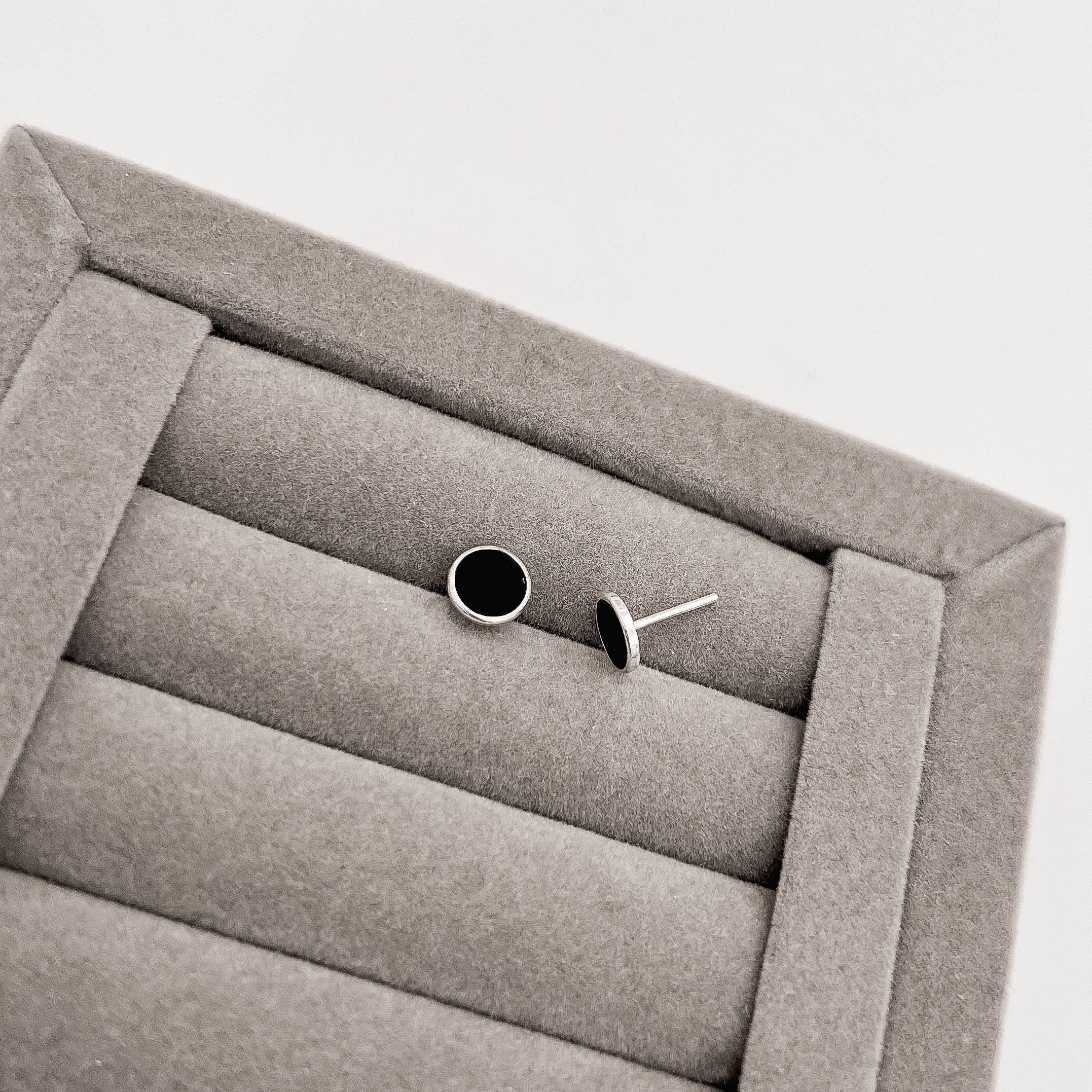 Imagem Brinco círculo ônix resina 7mm