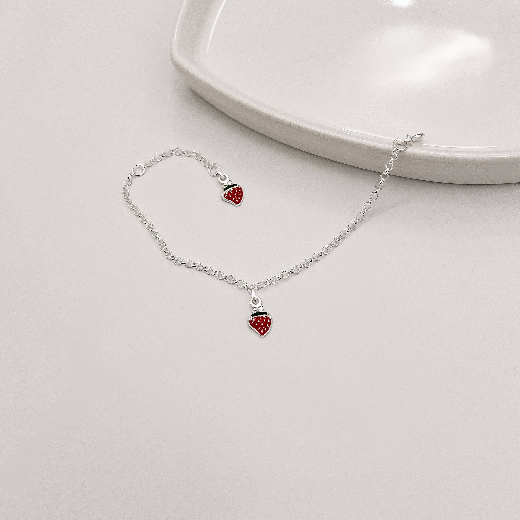 Imagem Pulseira infantil pingentes morango resina 7mm corrente elo português