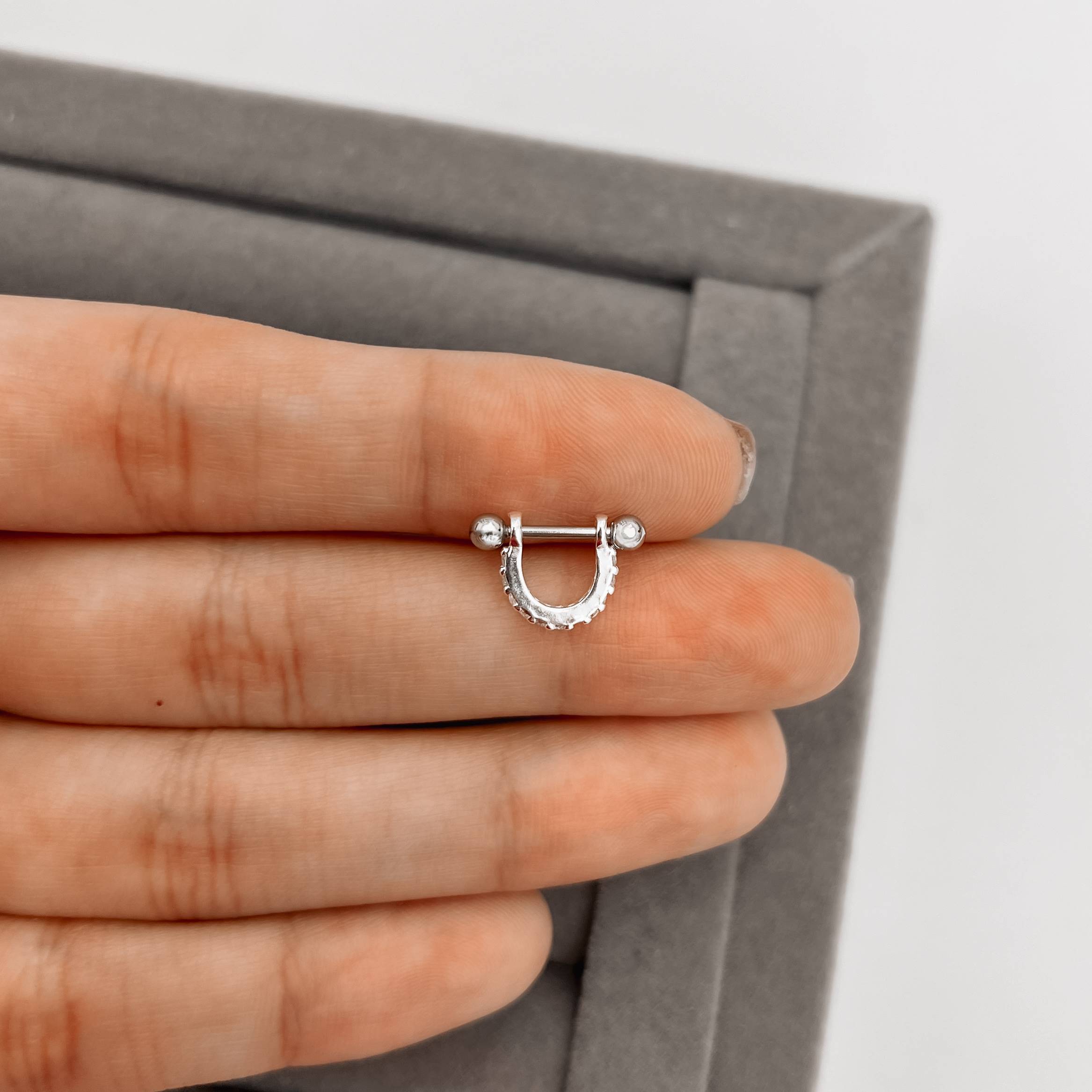 Piercing argola cravejada 9mm haste