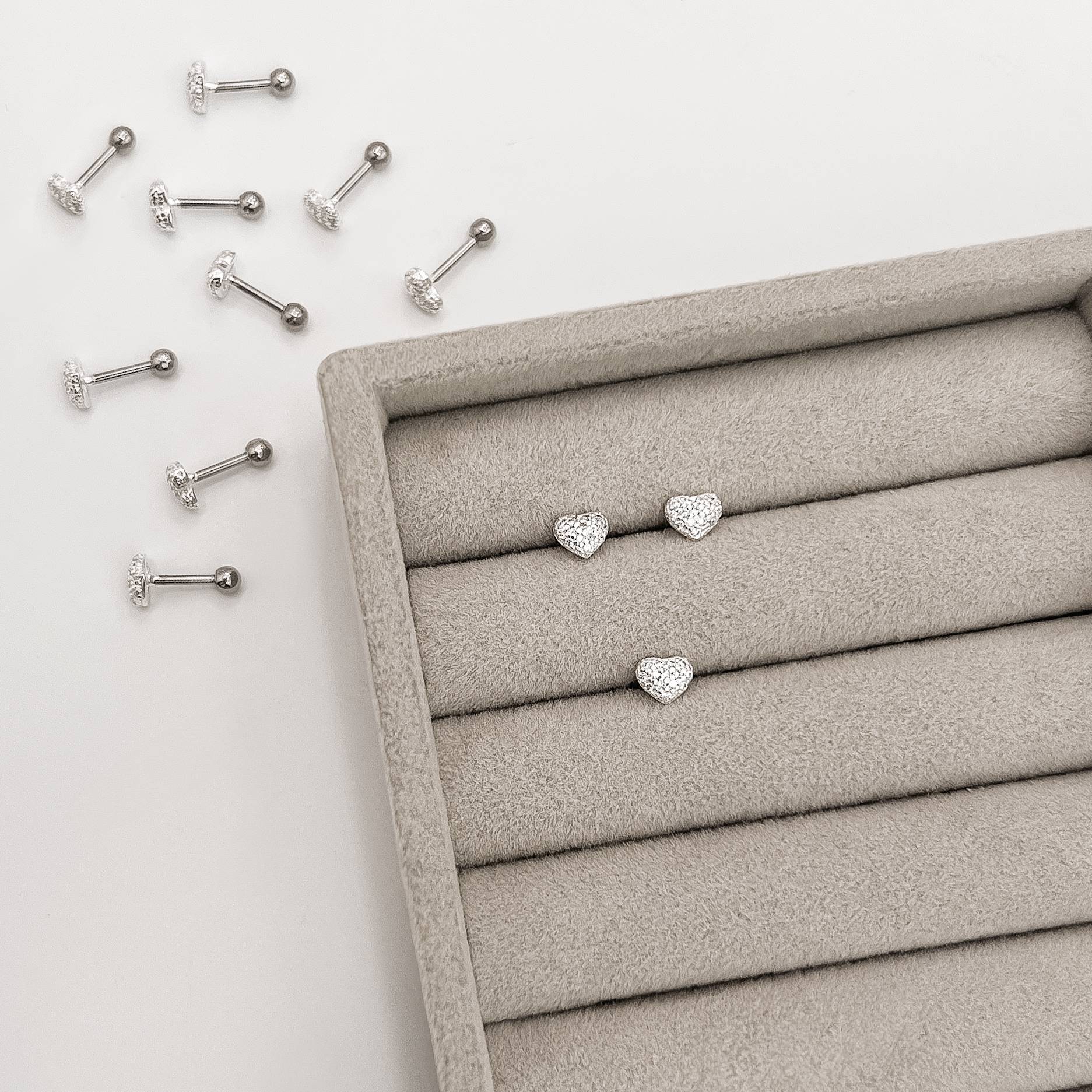 Piercing haste coração todo cravejado 6mm