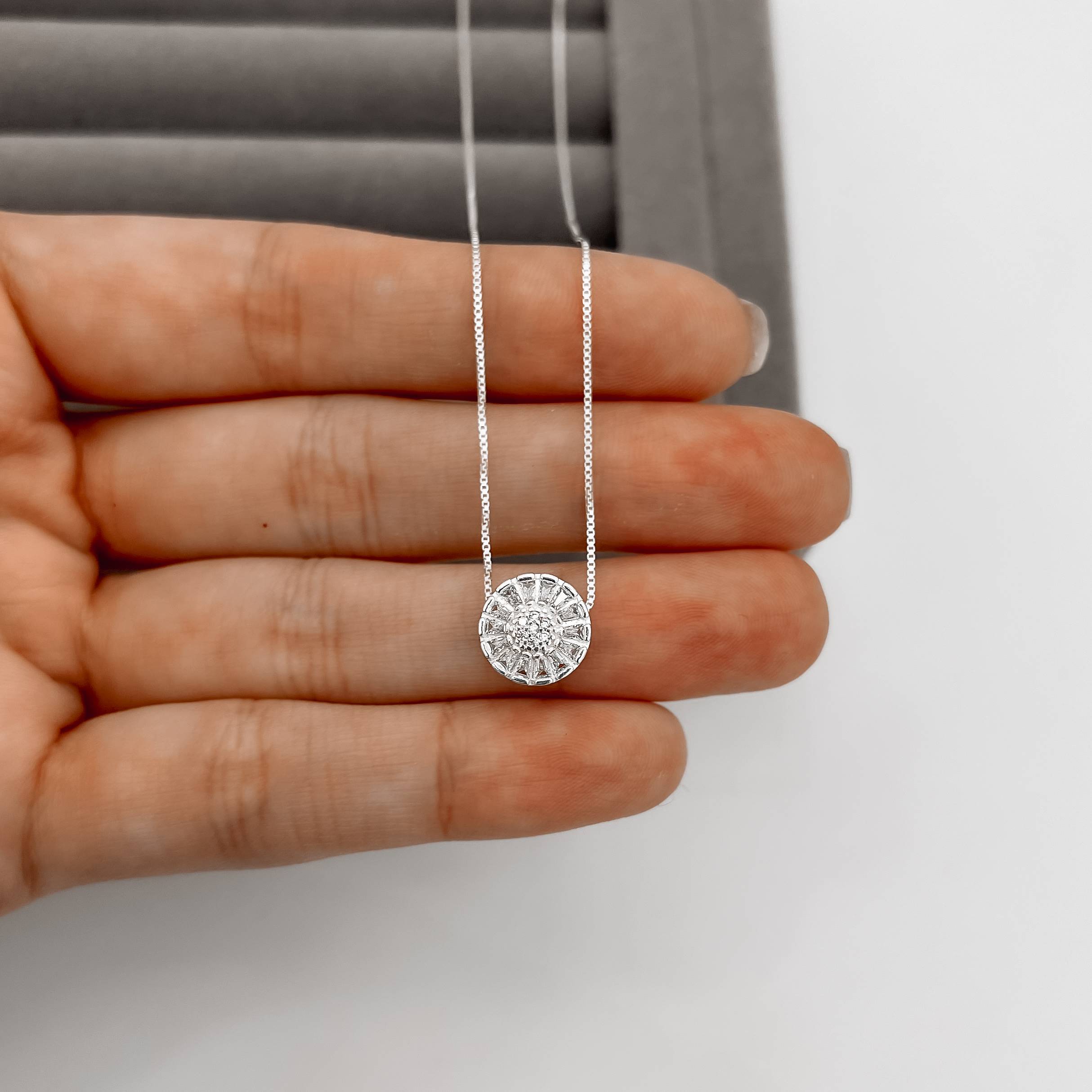 Imagem Secundária Colar botão cravejado trabalhado 10mm 45cm