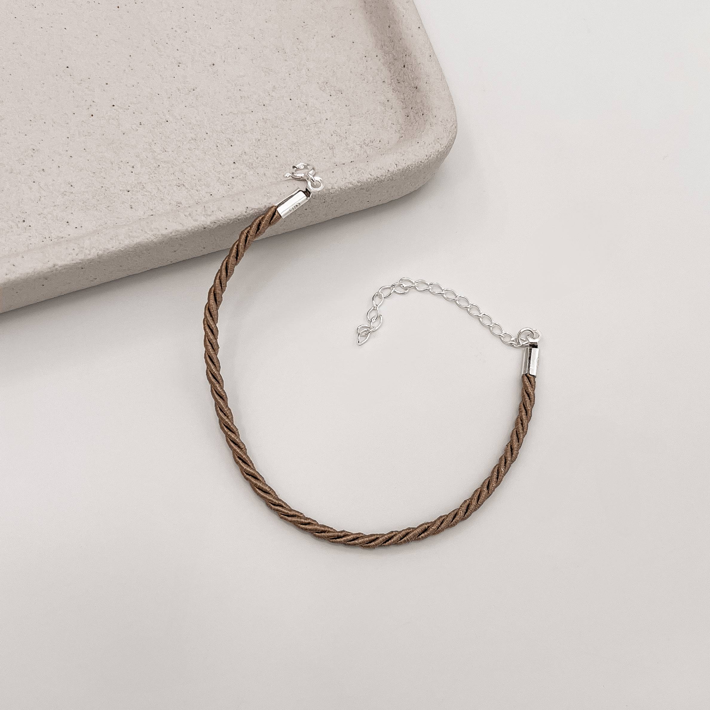 Pulseira cordão trançado bege 2mm 16cm com alongadora