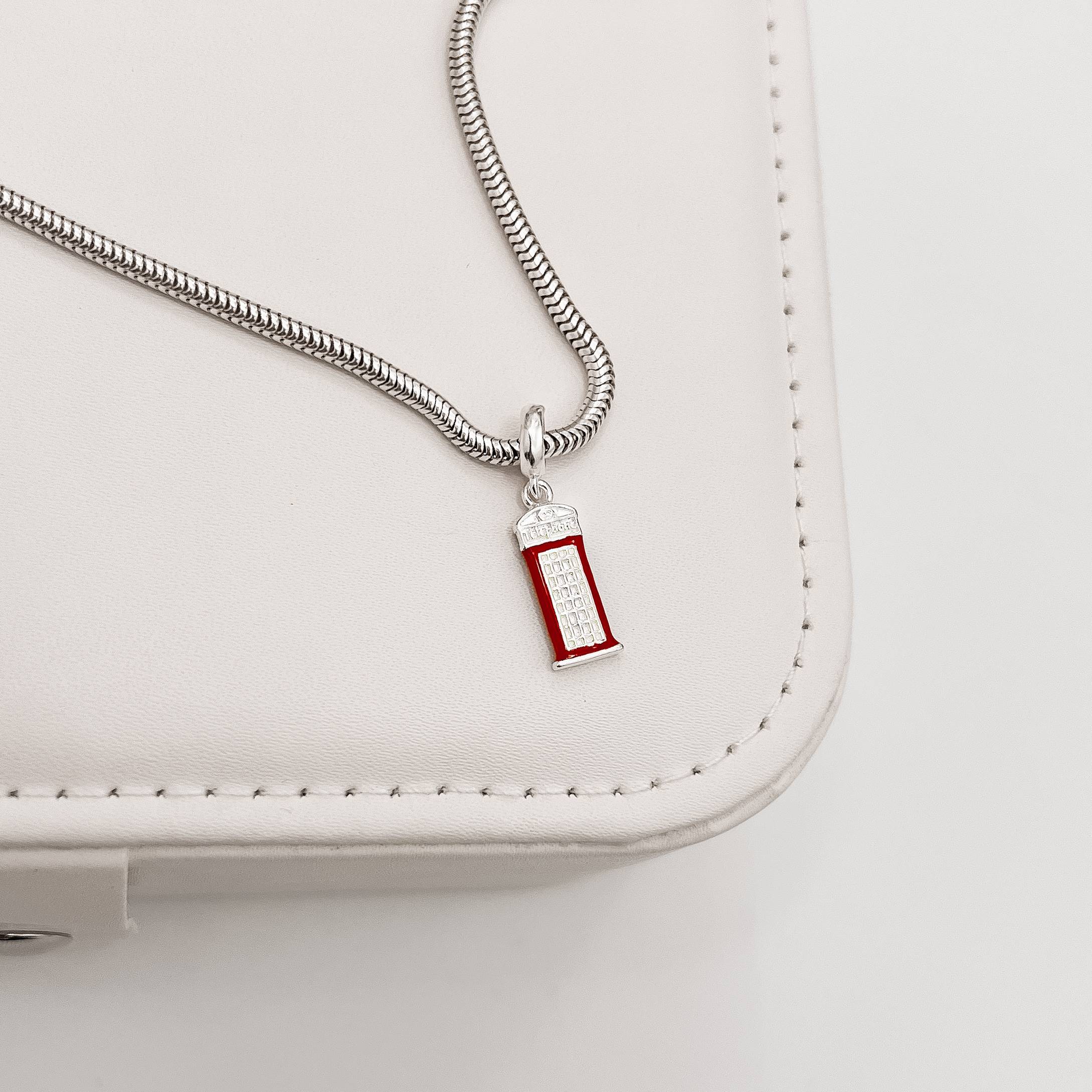 Berloque pingente cabine telefônica resina 14mm