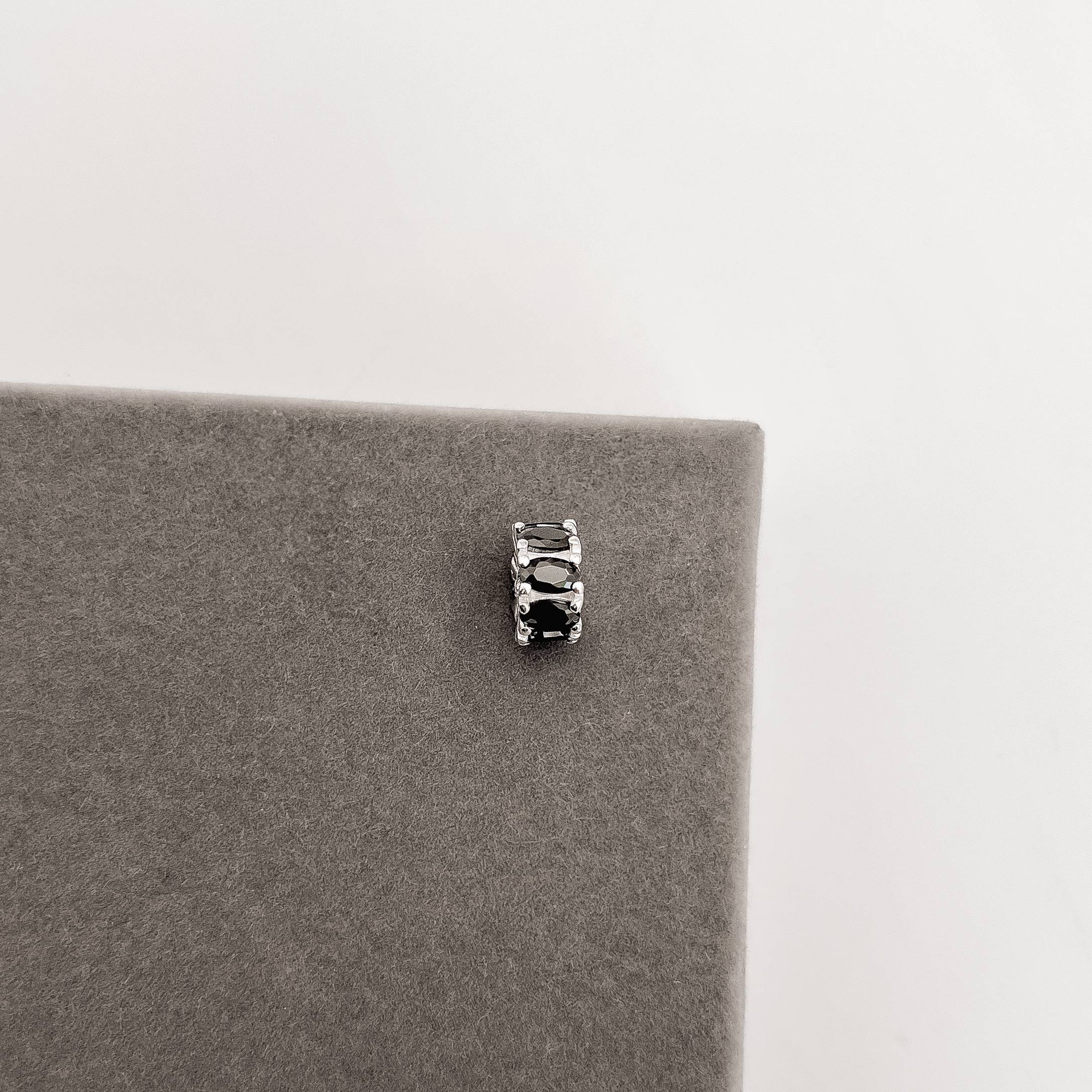 Berloque separador zircônias ovais ônix 11mm