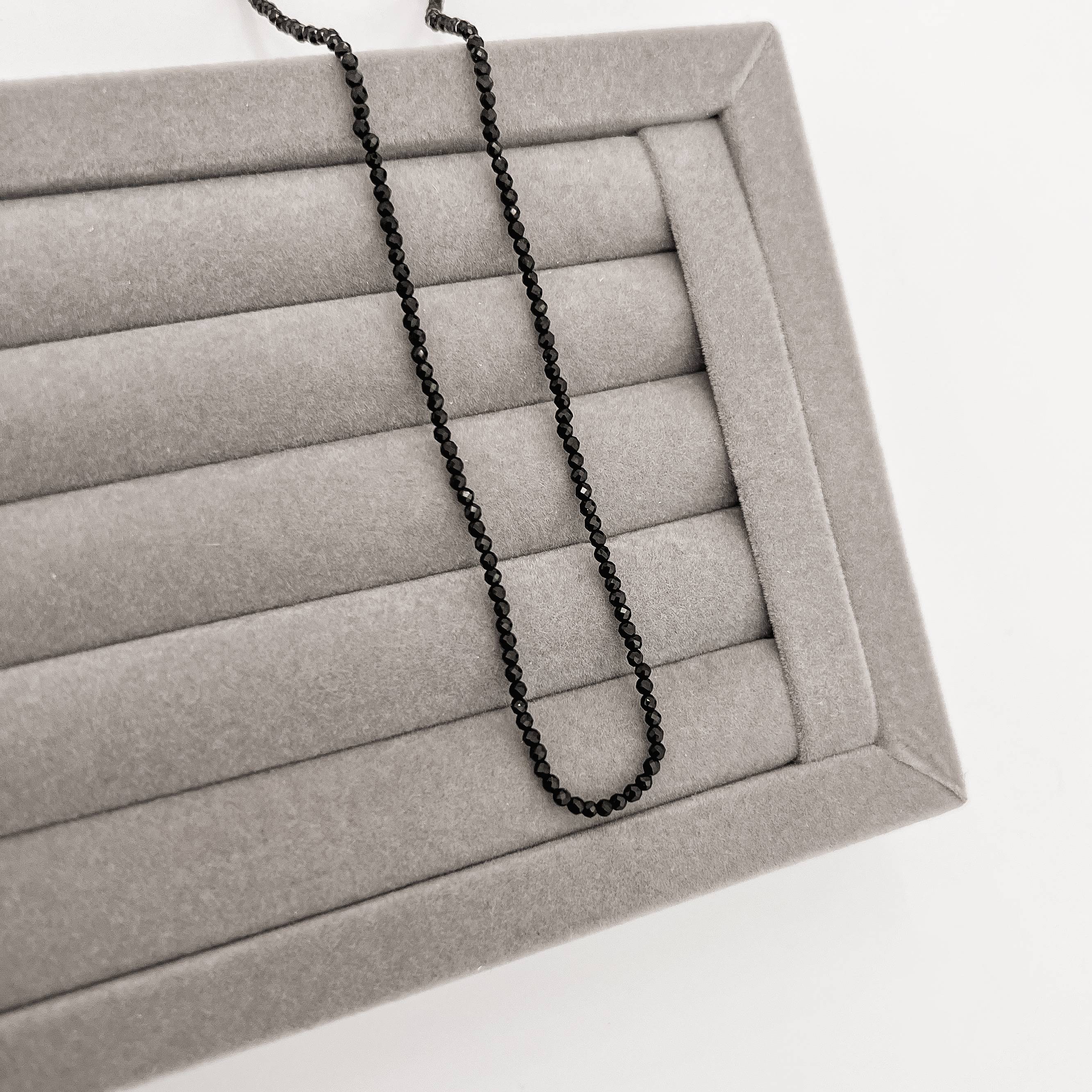 Choker cristal preto 2mm com alongadora