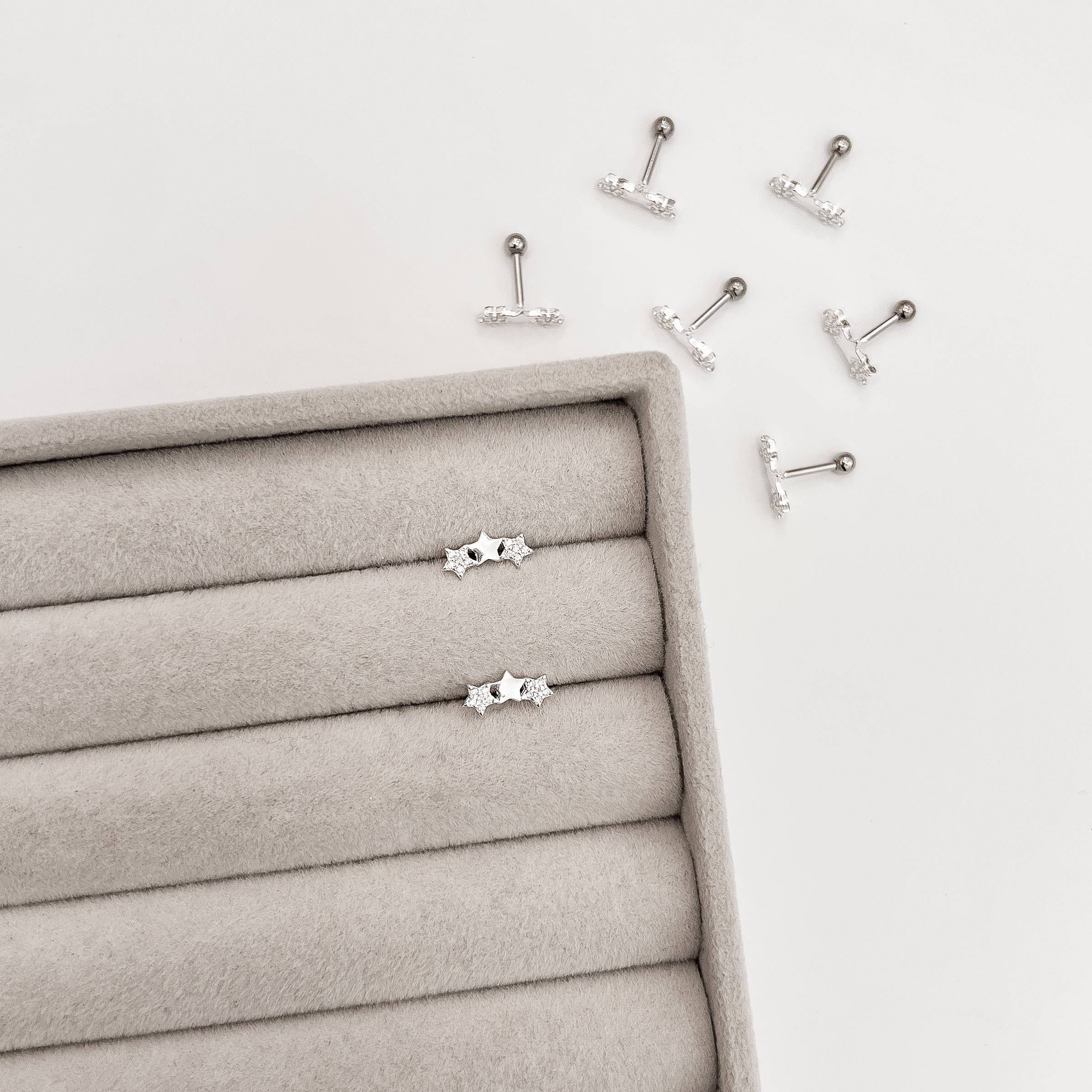 Piercing haste estrelas lisa e cravejada 11mm