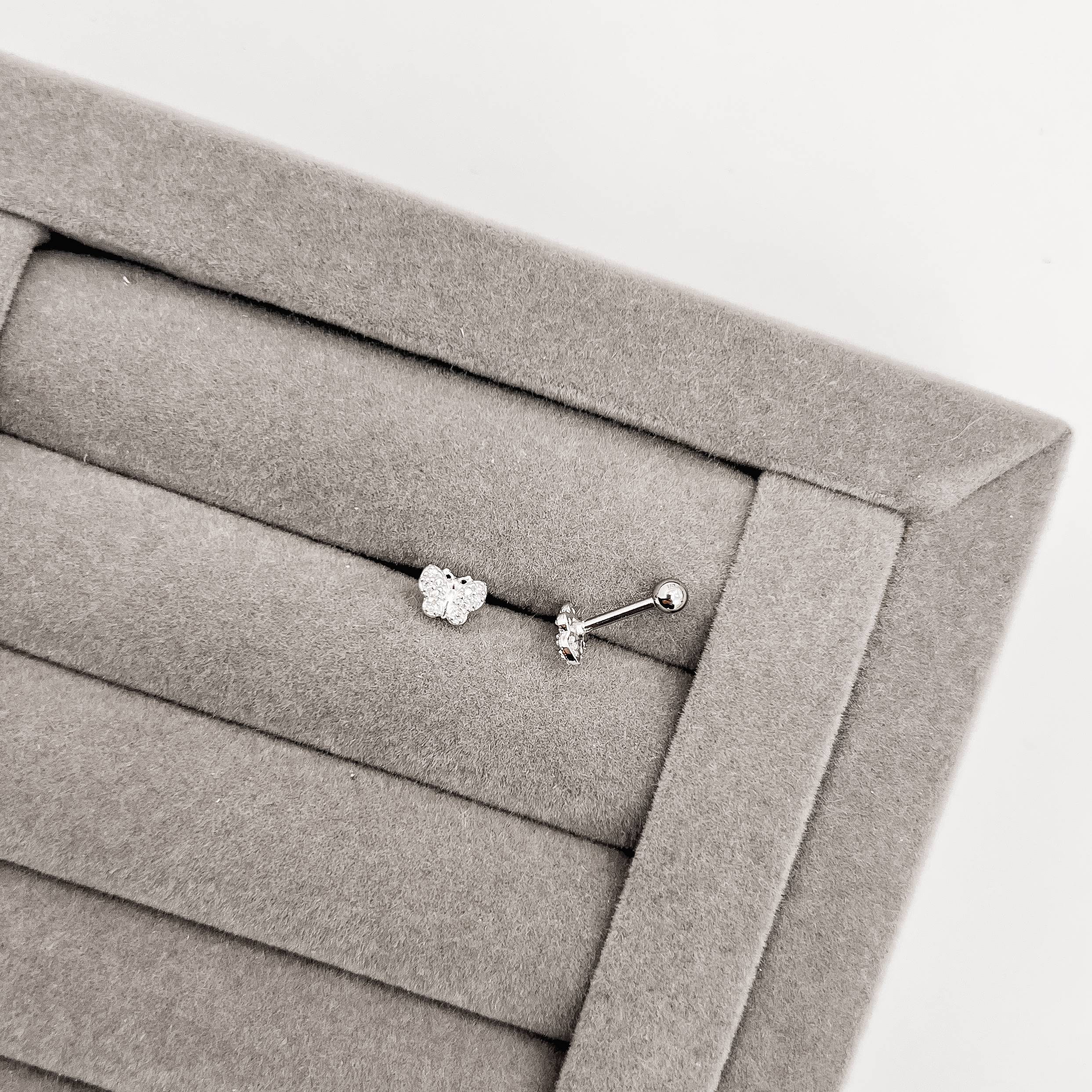 Piercing haste borboleta com zircônias 6mm