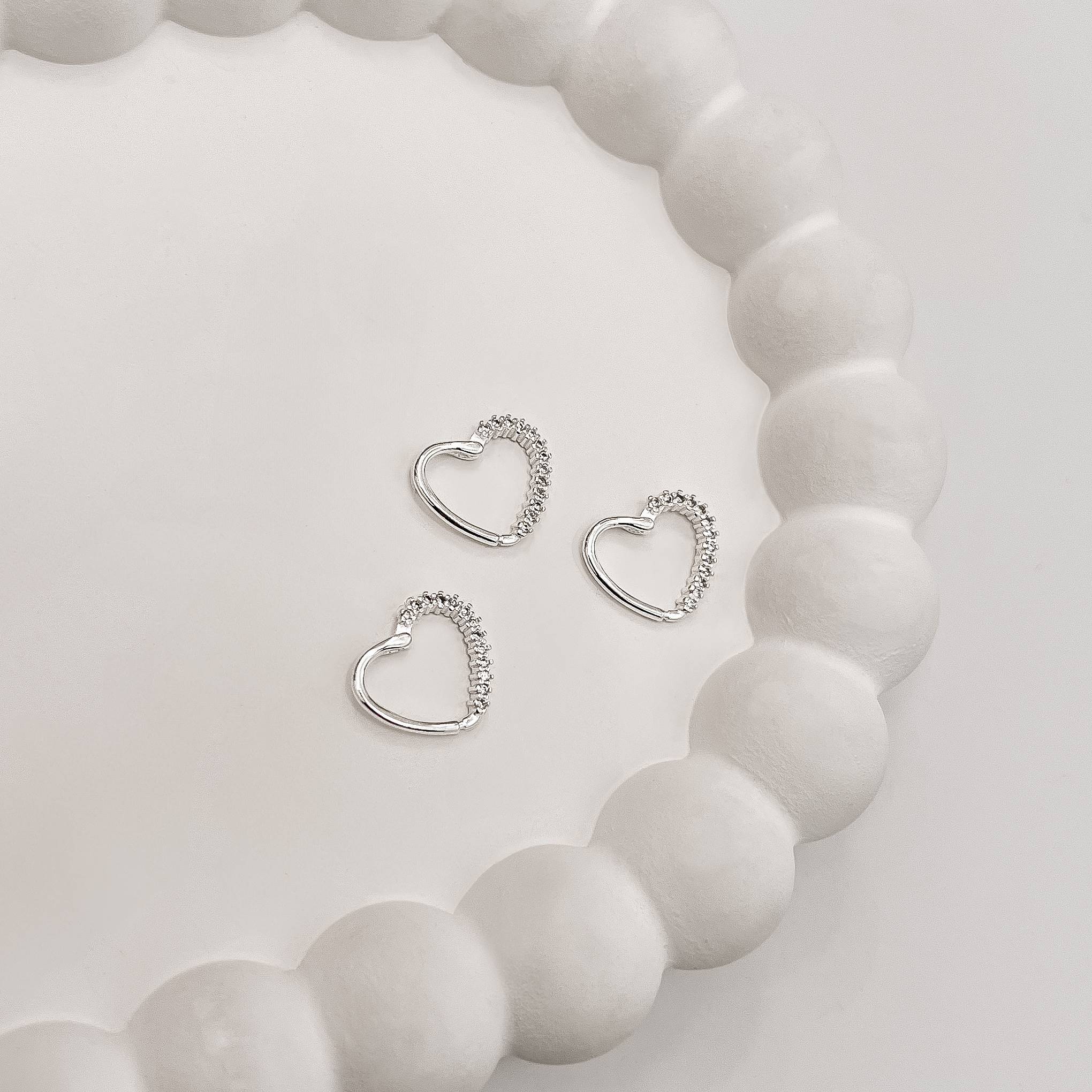 Piercing argola coração trava cravejado10mm orelha esquerda