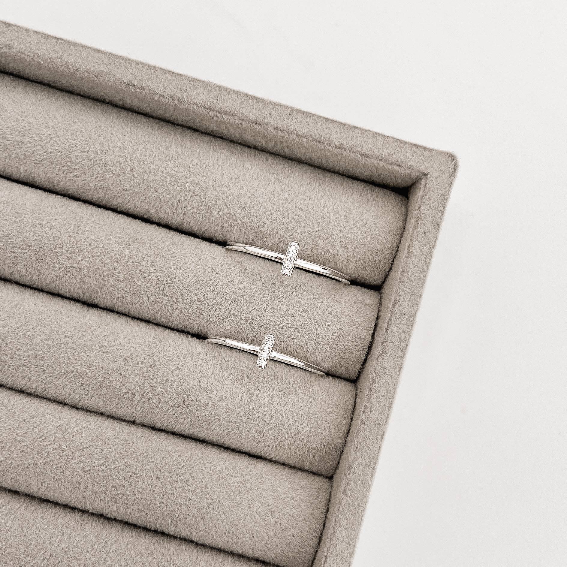 Imagem Anel palito cravejado 6mm