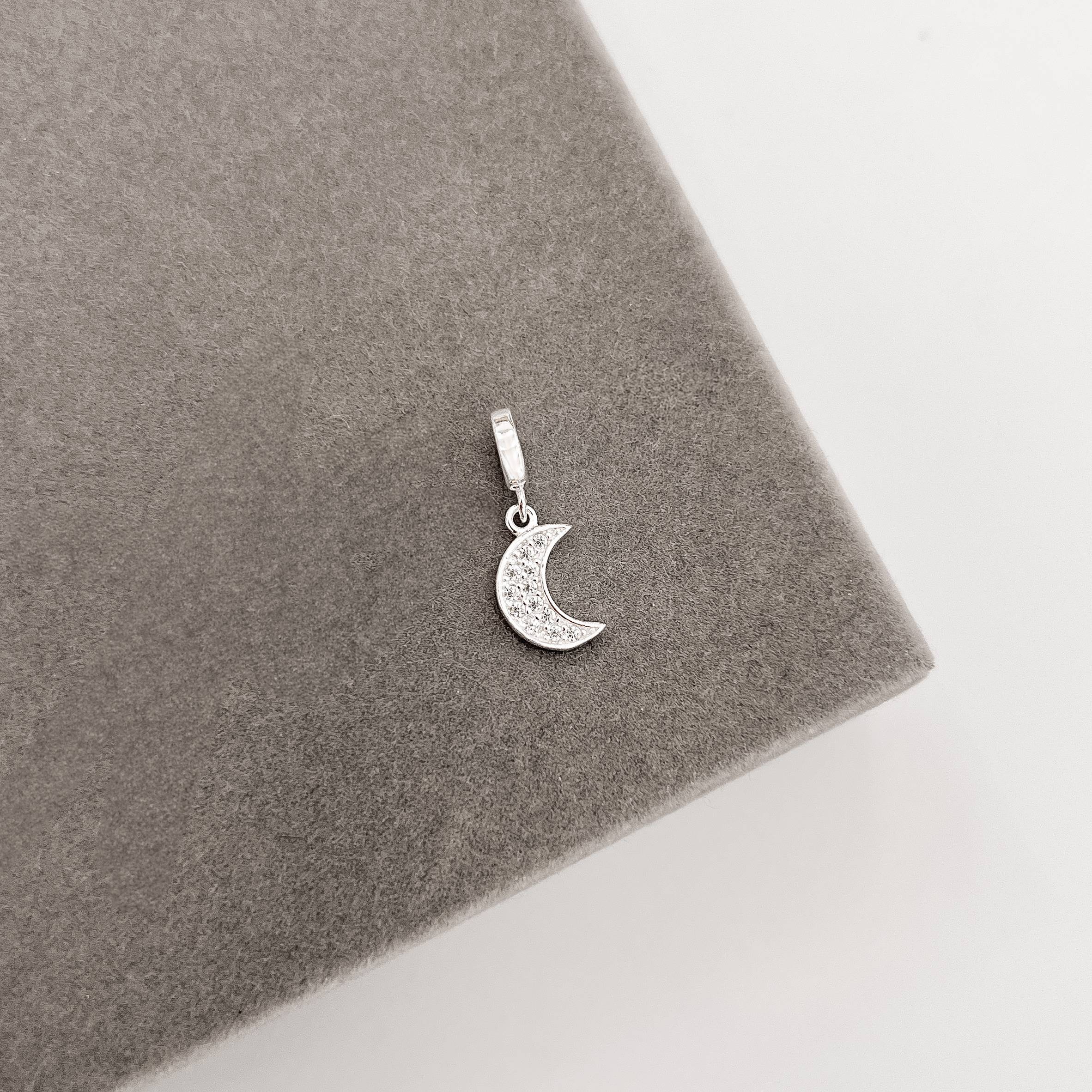 Berloque pingente lua cravejada 10mm