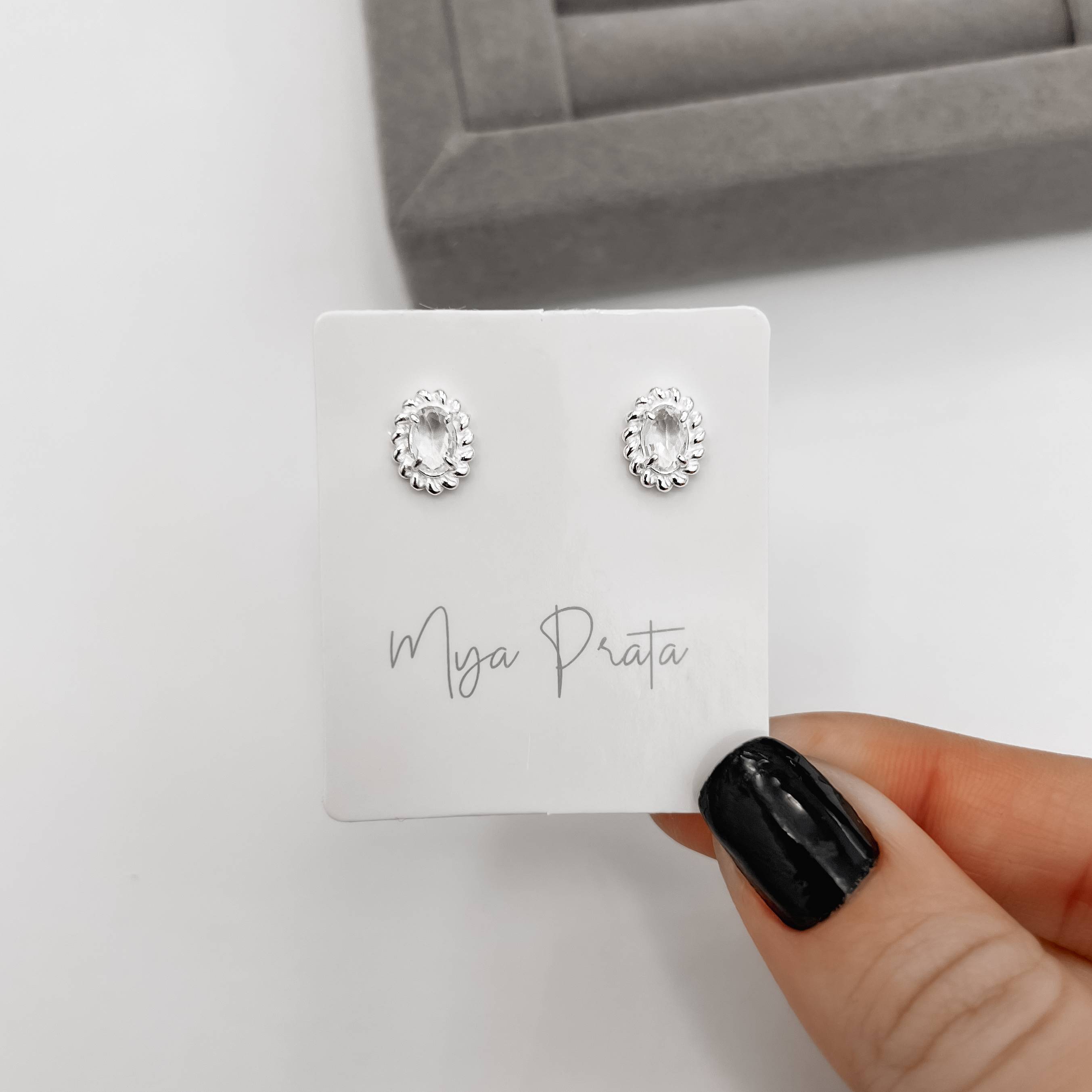 Imagem Secundária Brinco zircônia oval cristal detalhe torcido 10mm