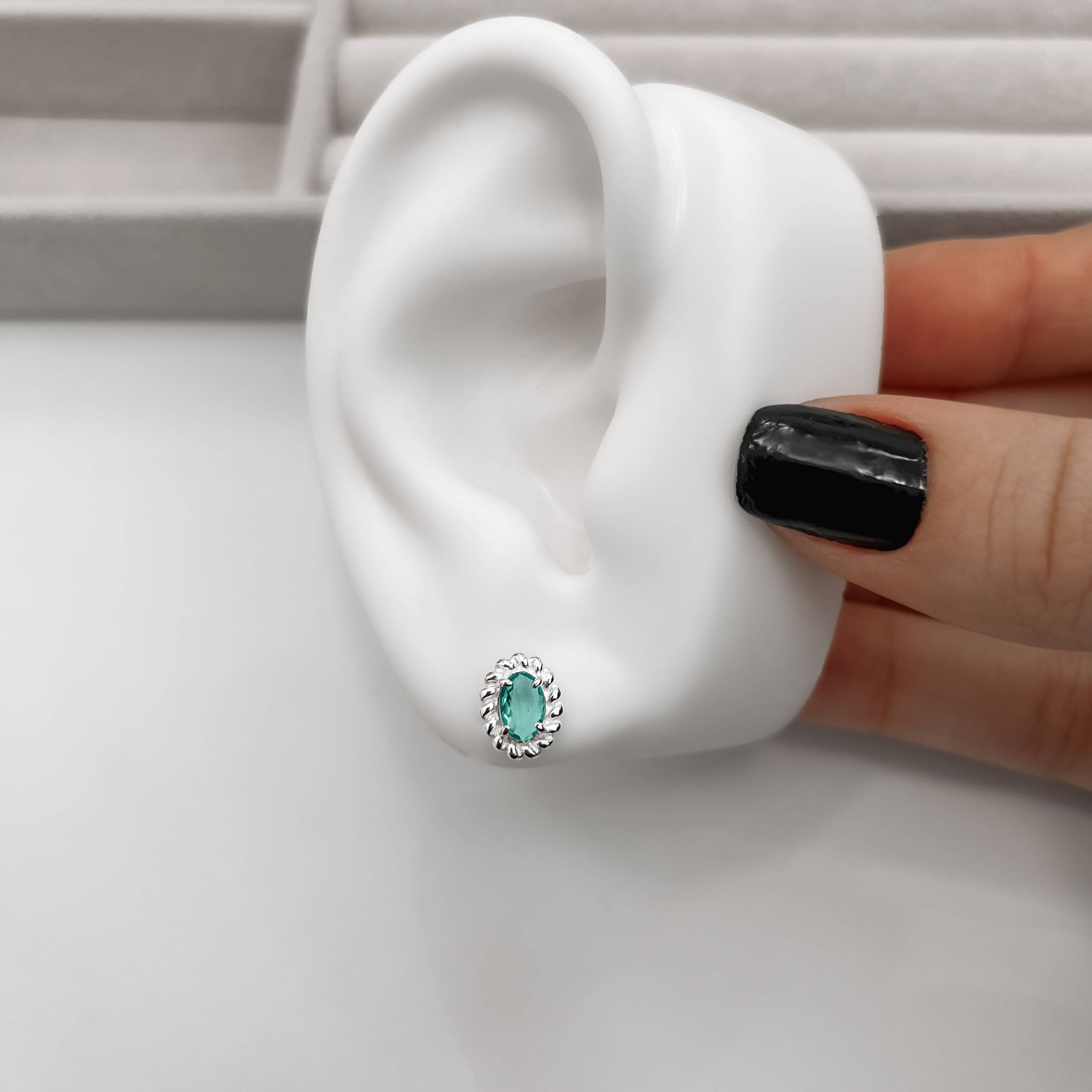 Imagem Secundária Brinco zircônia oval acqua detalhe torcido 10mm