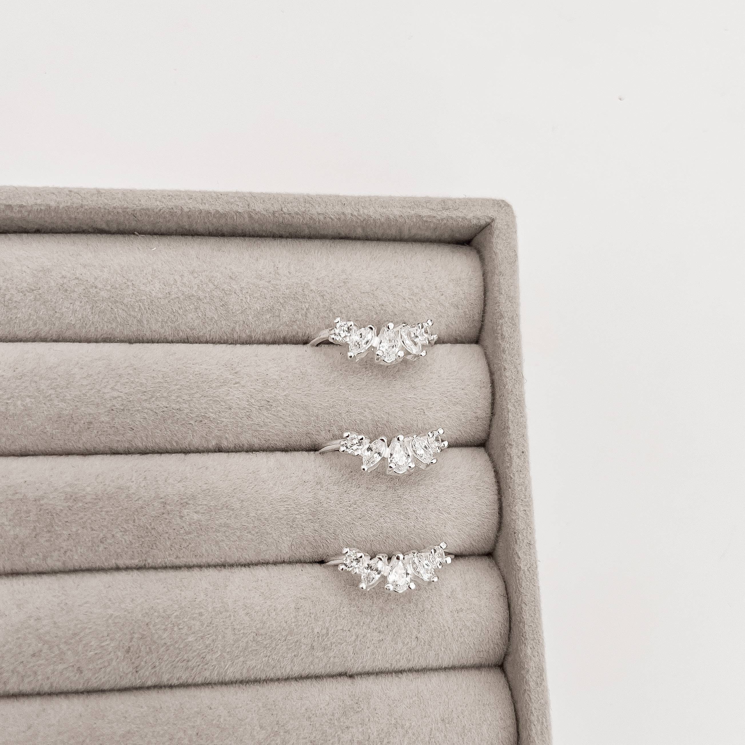 Imagem Anel curva com zircônias