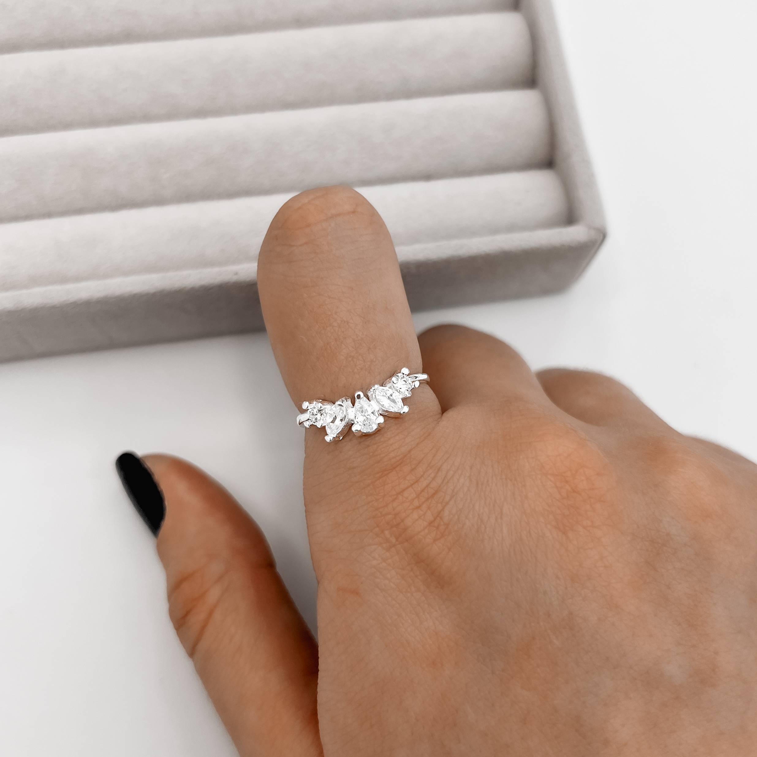 Imagem Secundária Anel curva com zircônias