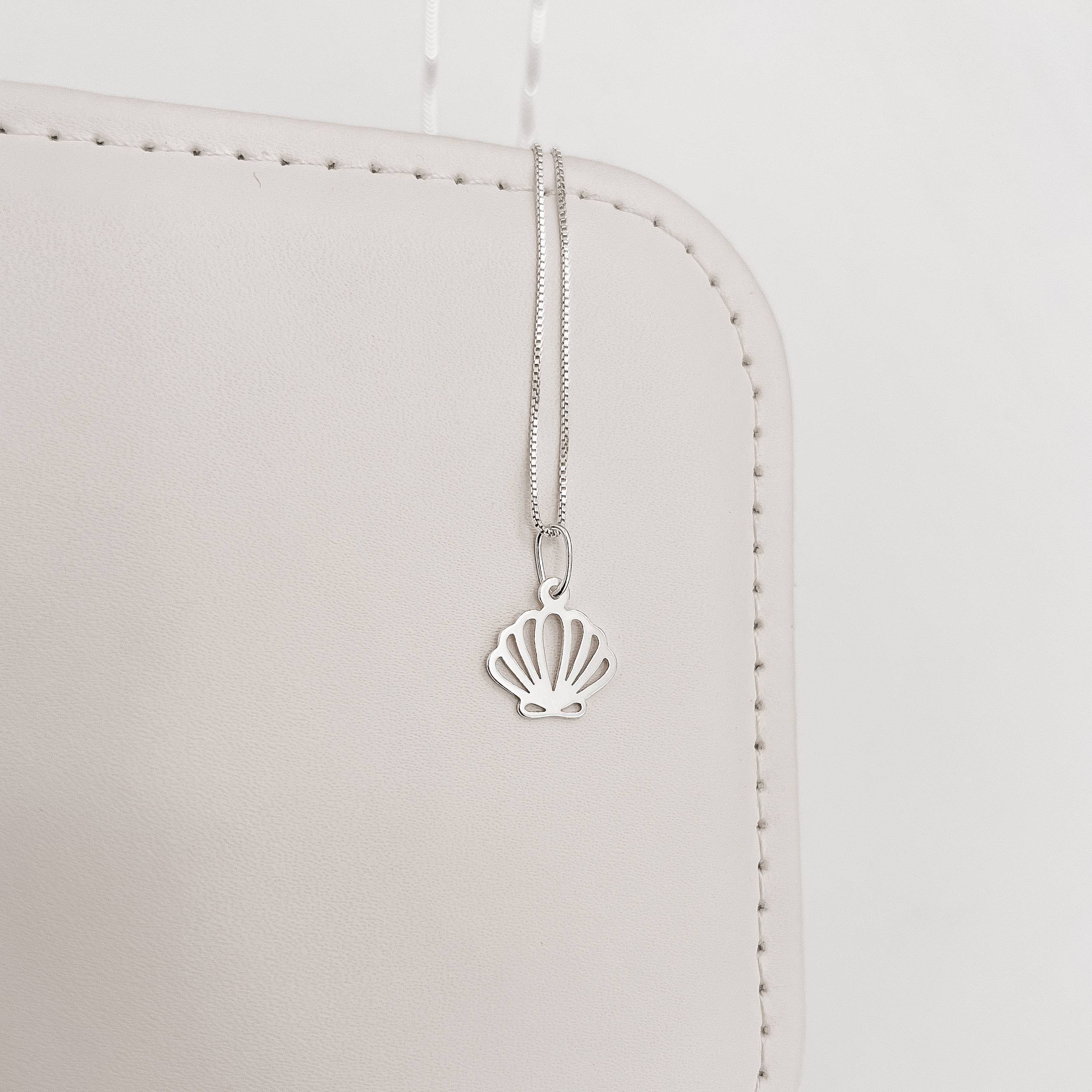 Imagem Secundária Colar pingente concha vazada 12mm 45cm