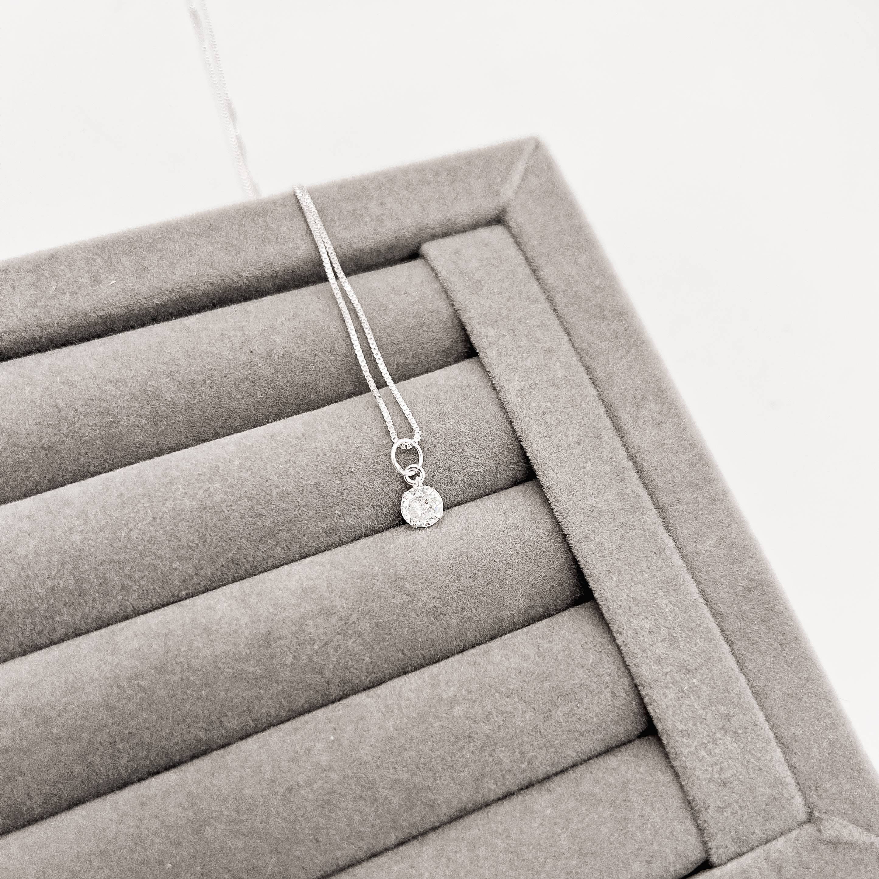 Imagem Colar pingente zircônia redonda cristal 5mm 40cm