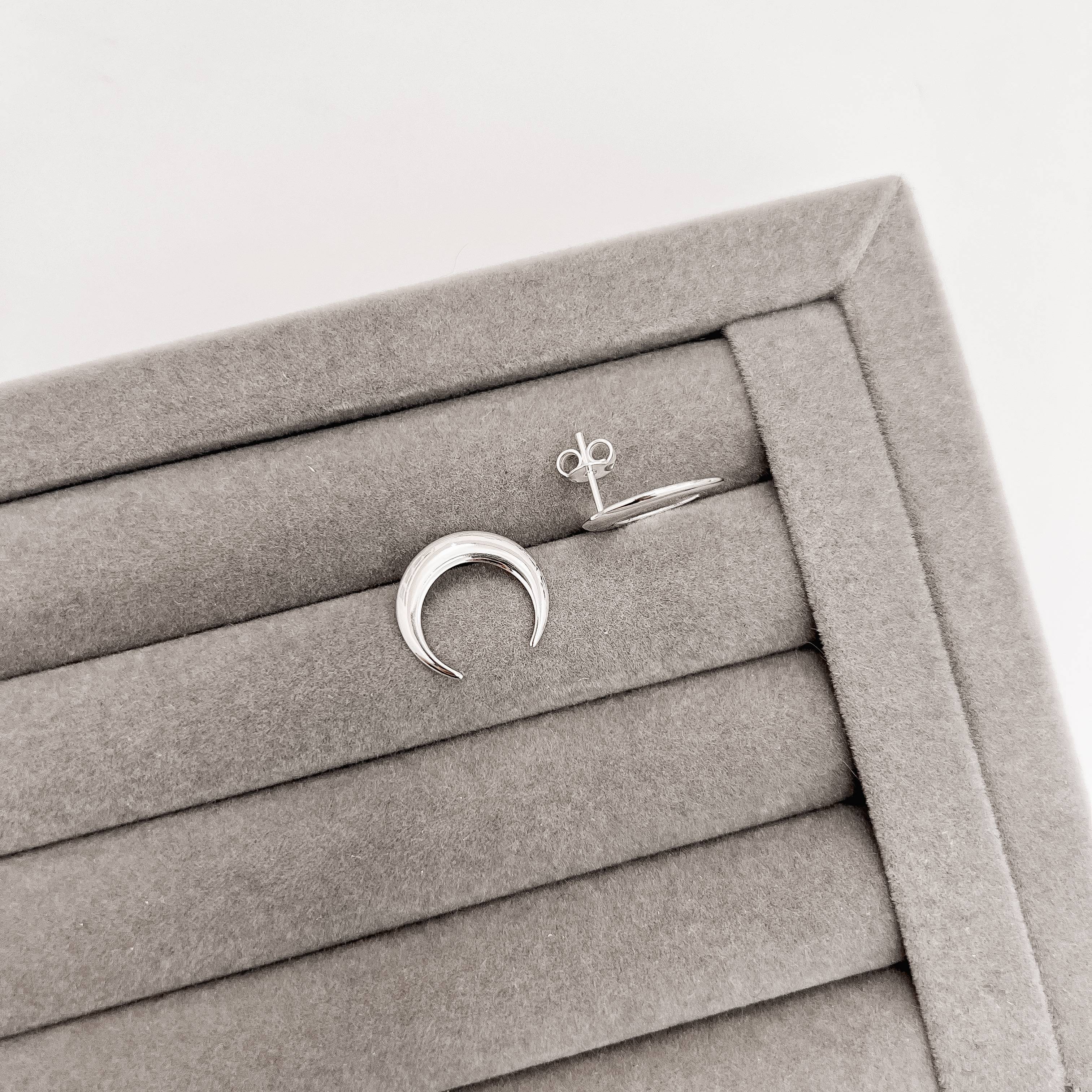 Imagem Secundária Brinco lua invertida 16mm