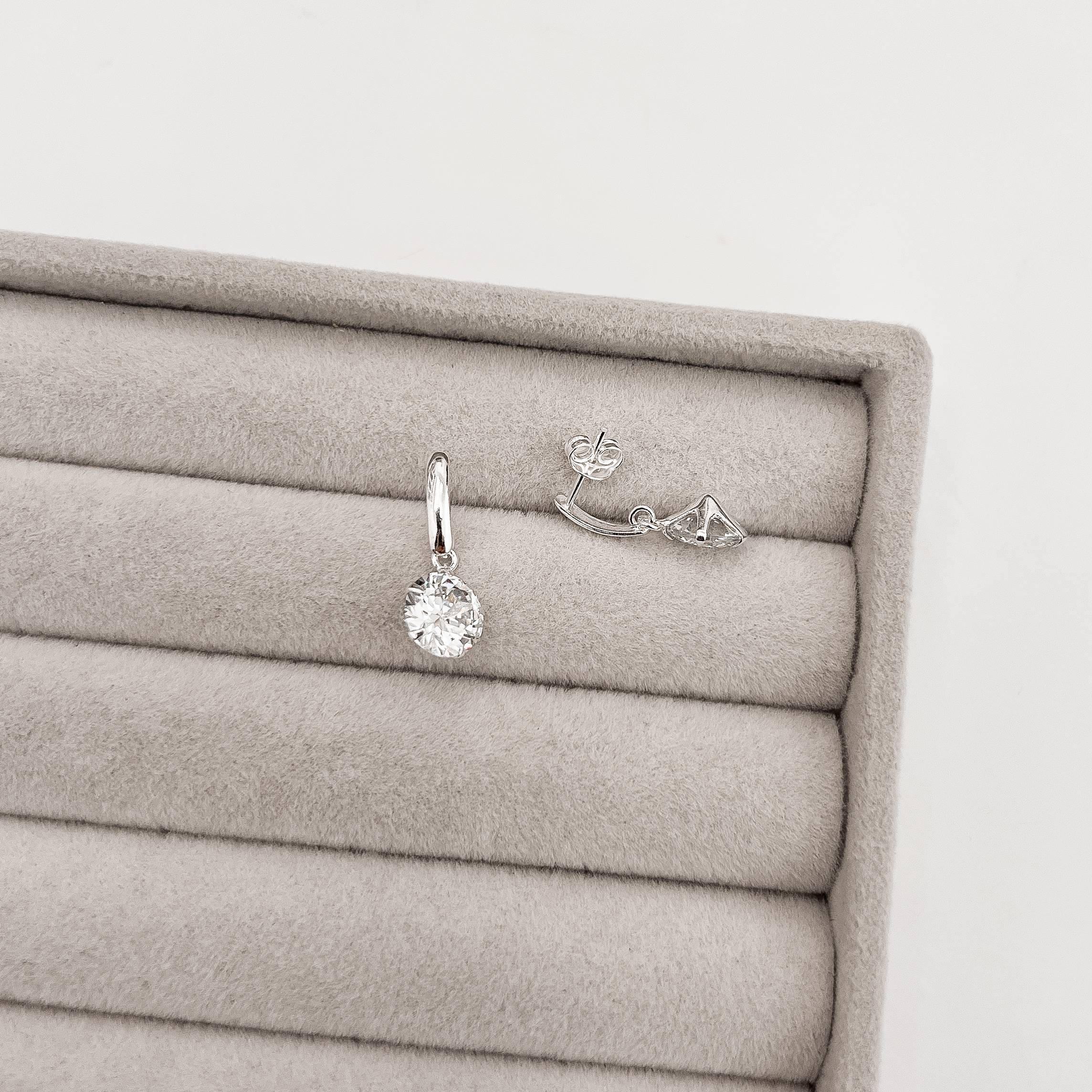 Imagem Brinco base com zircônia cristal 8mm