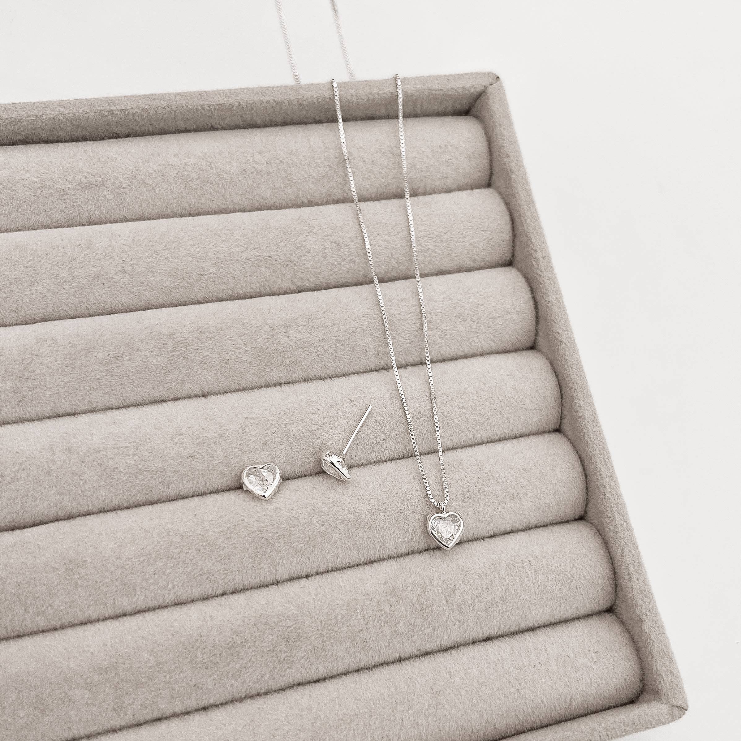 Conjunto brinco e colar zircônia coração embutida 6mm 40cm