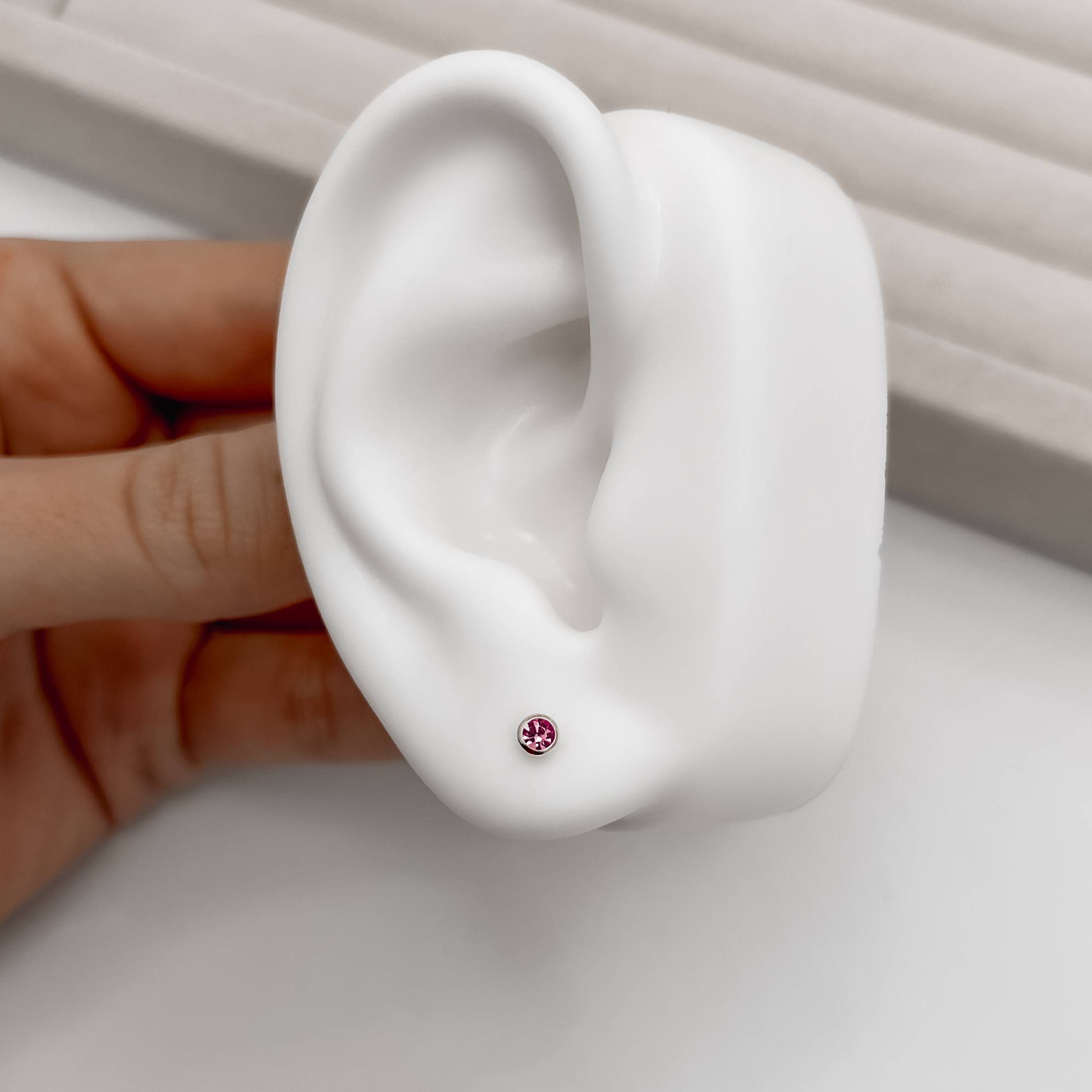 Imagem Secundária Brinco zircônia redonda embutida rosa 3mm