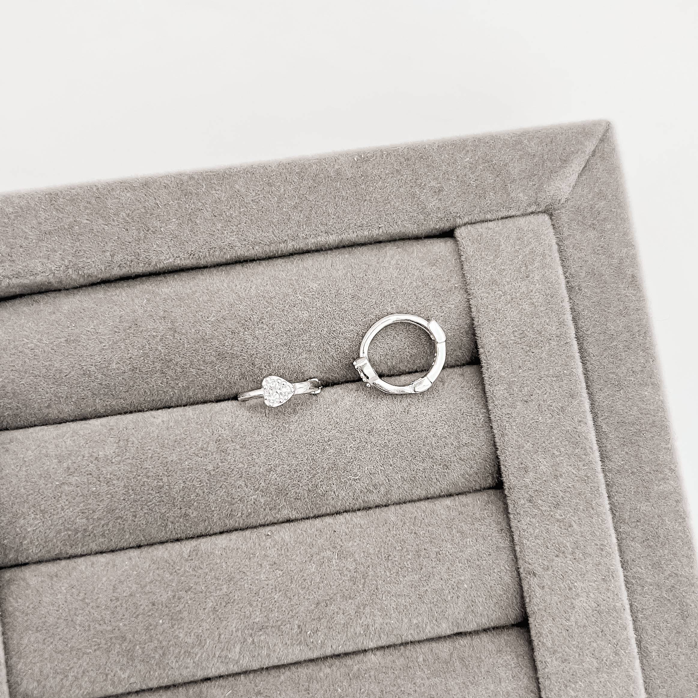 Imagem Argola click 11mm coração cravejado