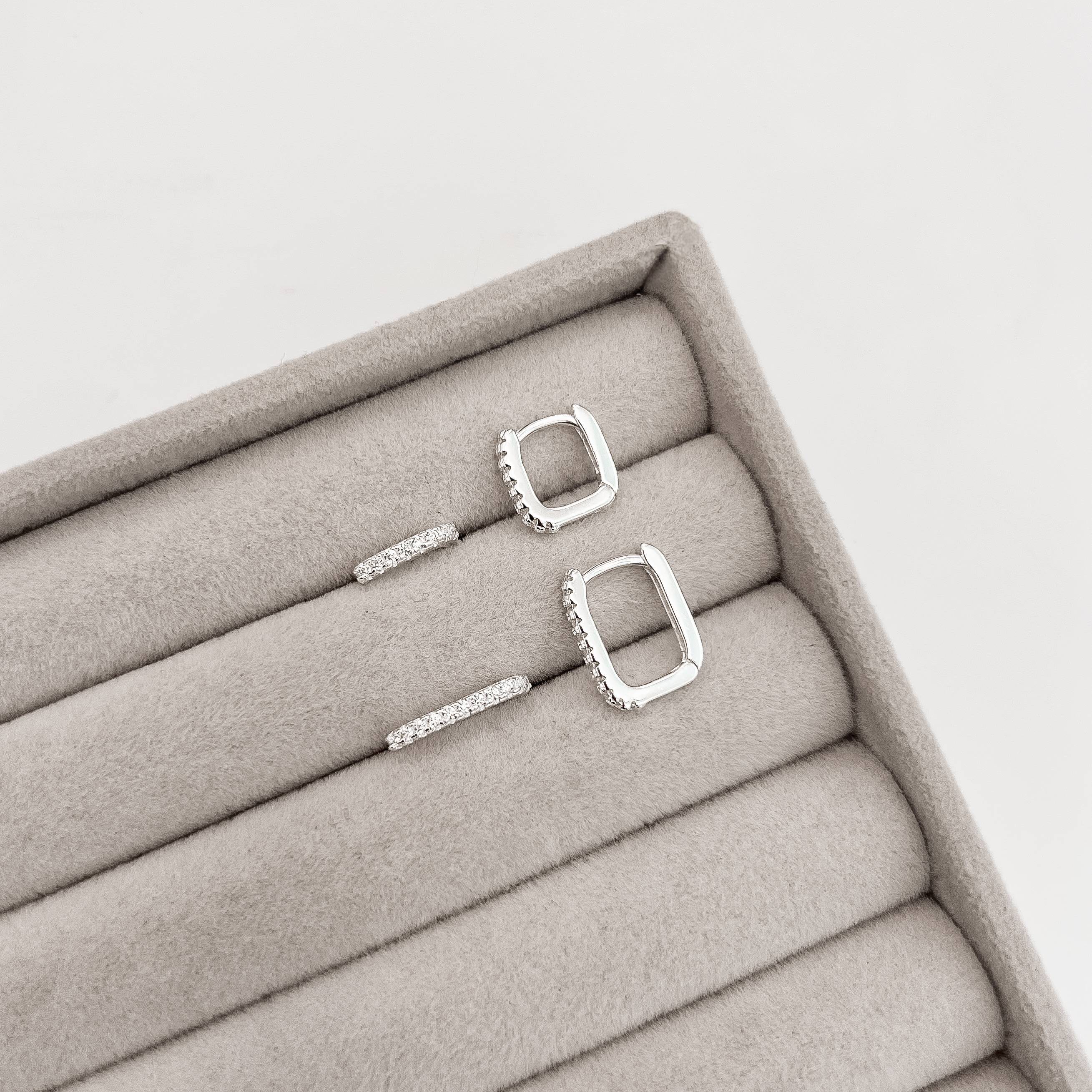 Dupla argolas click retangular cravejada 11 e 14mm