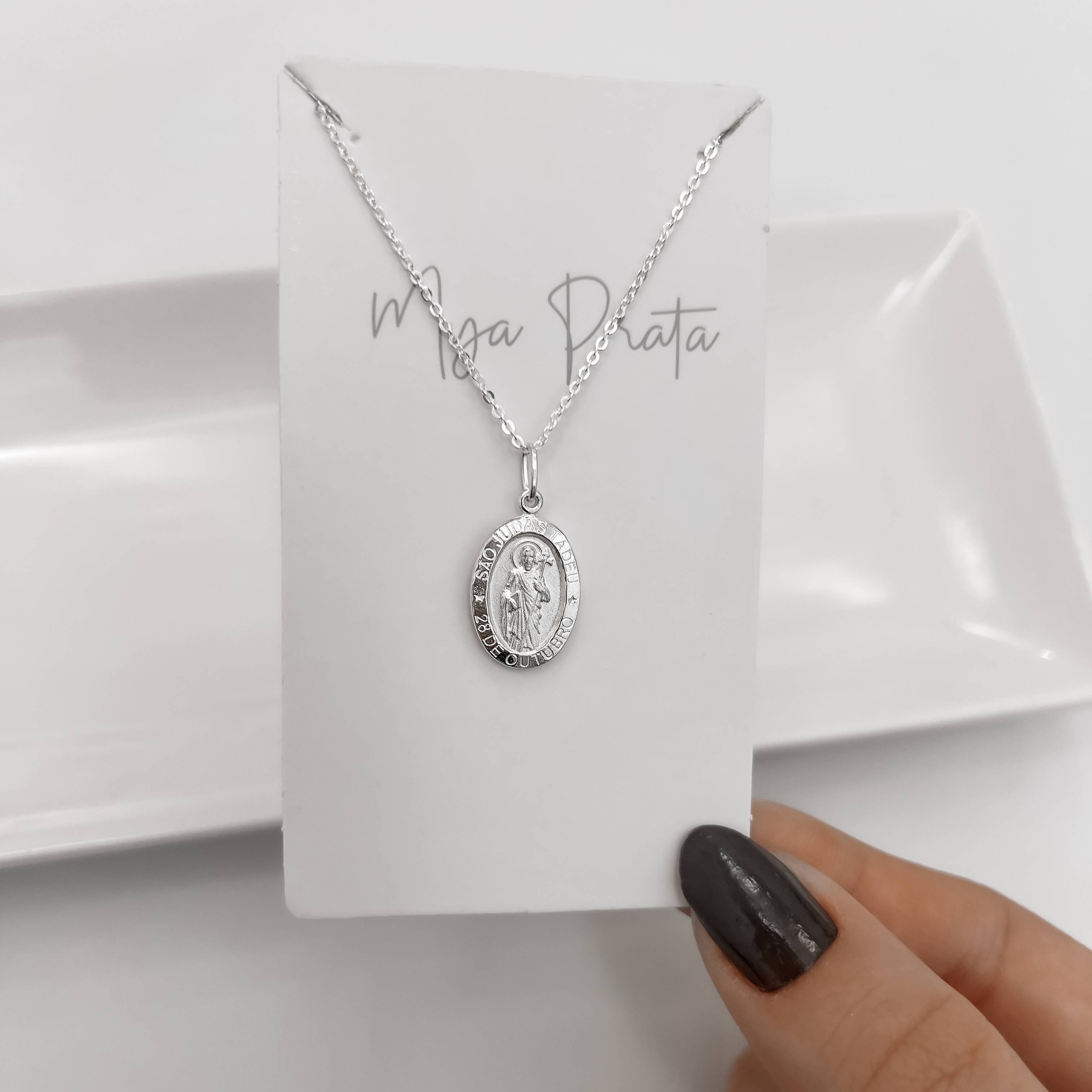 Imagem Colar pingente medalha dupla face São Judas Tadeu e cruz 16mm corrente cadeadinho 45cm