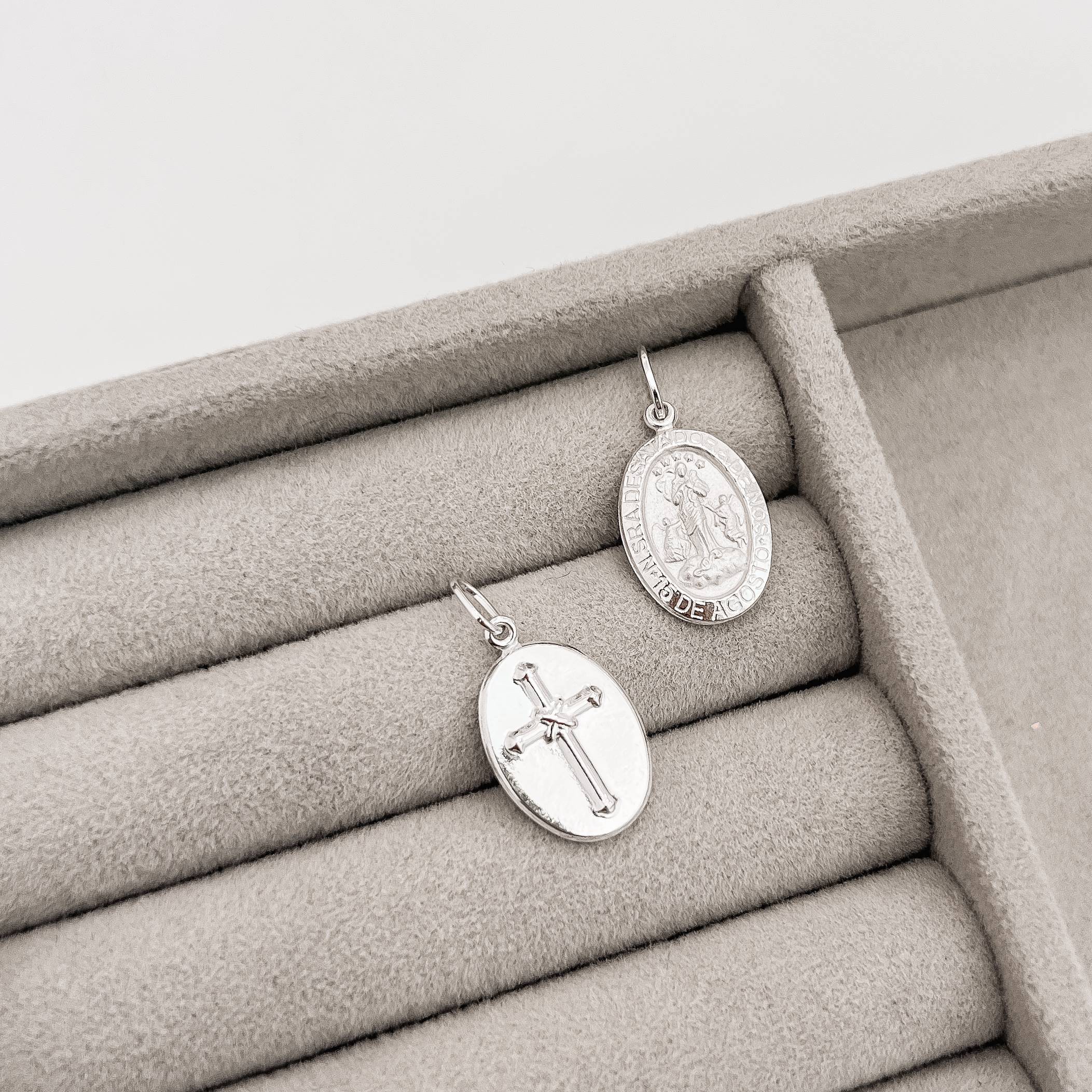 Pingente medalha dupla face Nsa. Sra. Desatadora de Nós e cruz 16mm 