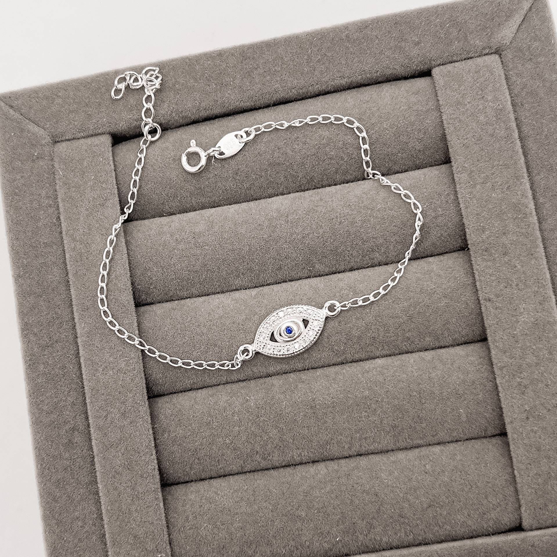 Imagem Secundária Pulseira entremeio olho com zircônias 14mm