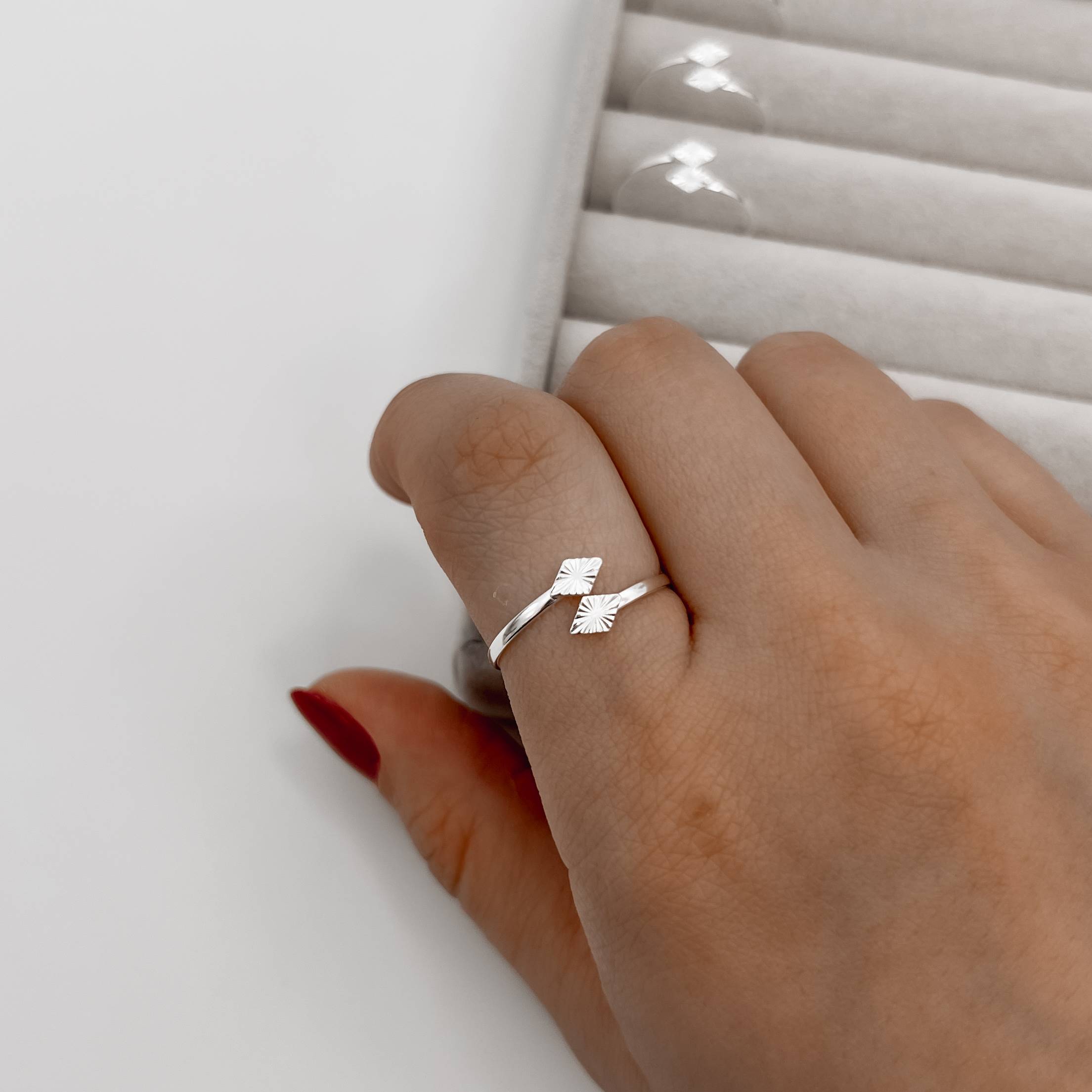 Imagem Anel losangos com vinco regulável G