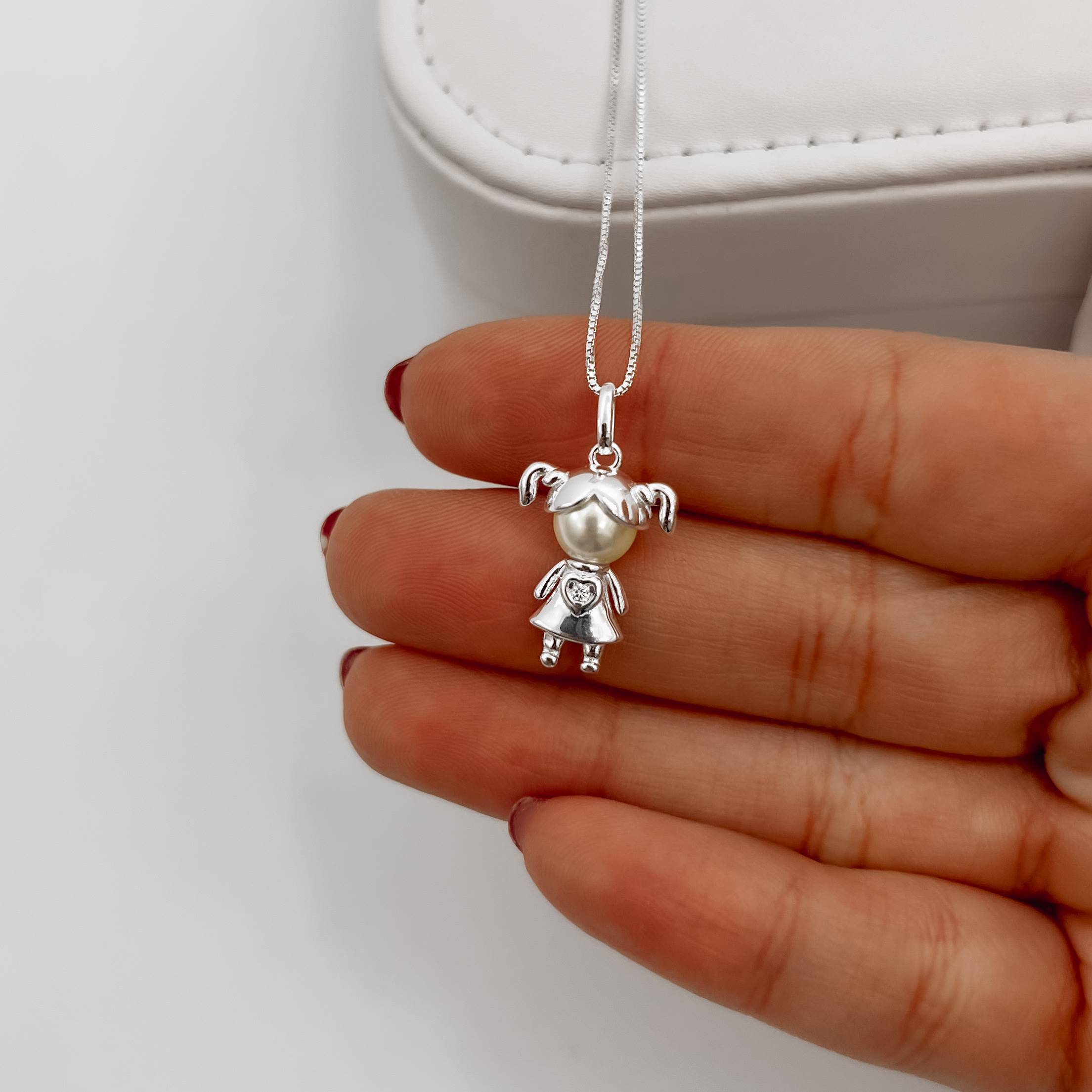 Imagem Secundária Colar pingente menina com pérola e zircônia 16mm 45cm