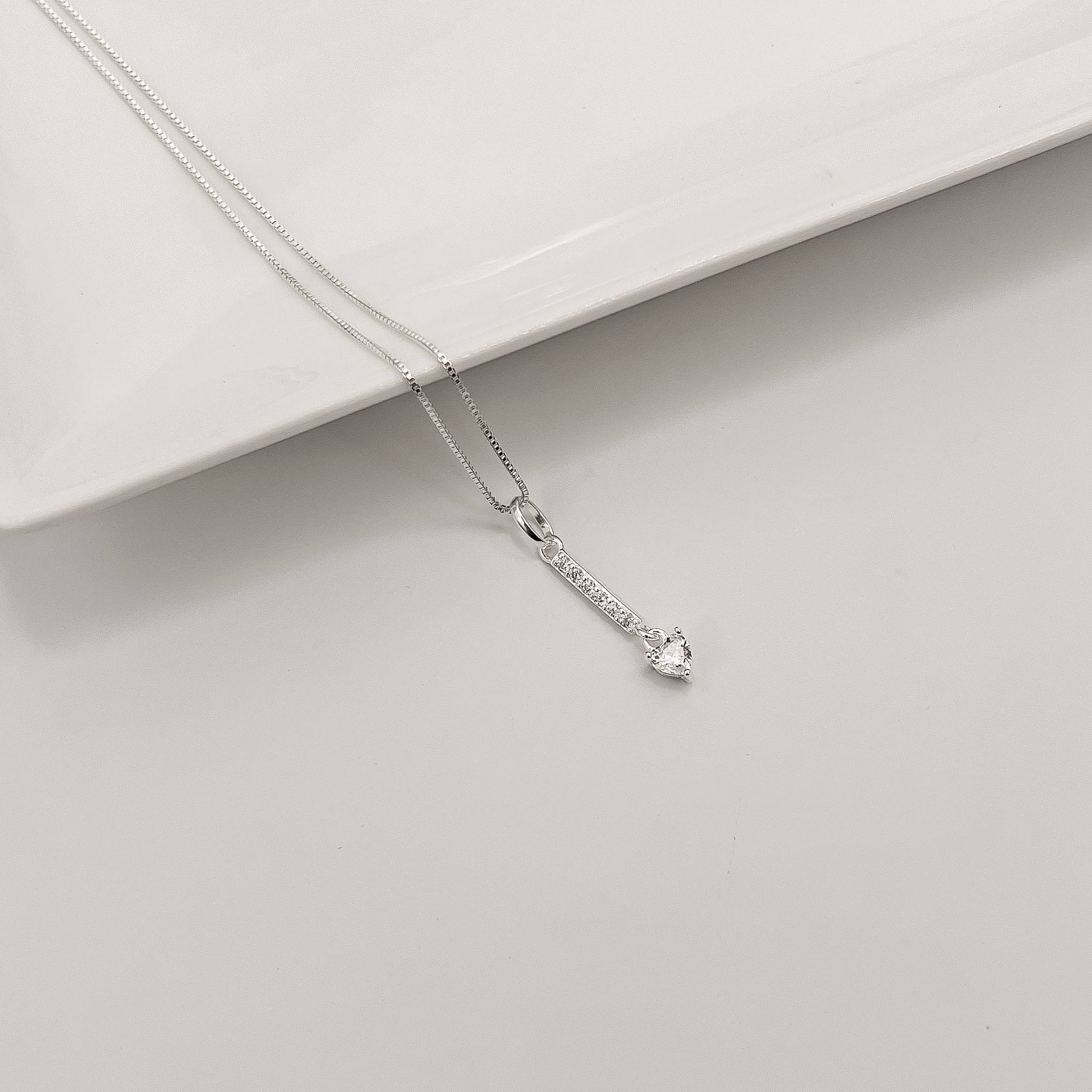 Imagem Secundária Colar pingente palito cravejado com zircônia coração 11mm 45cm