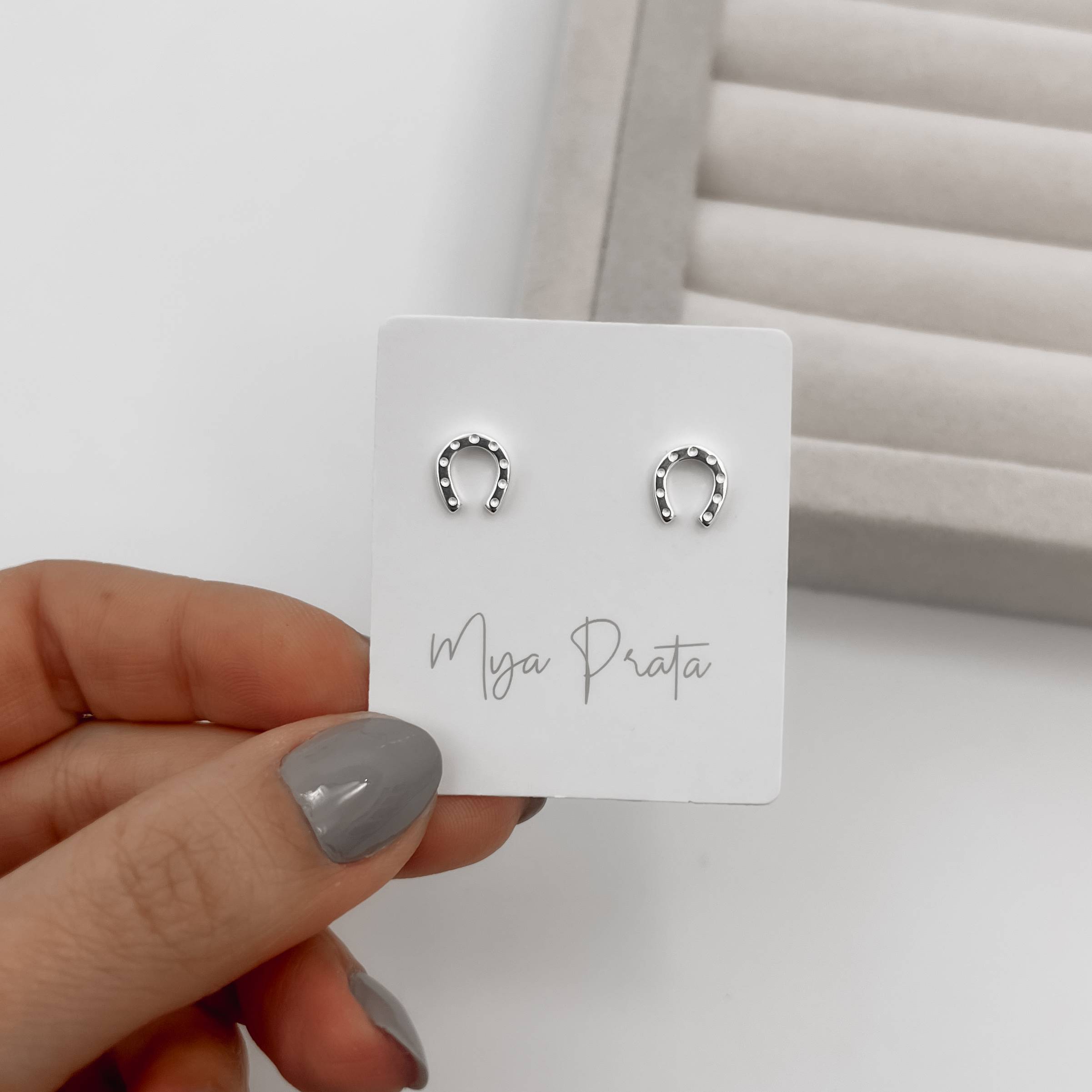 Imagem Brinco ferradura 8mm