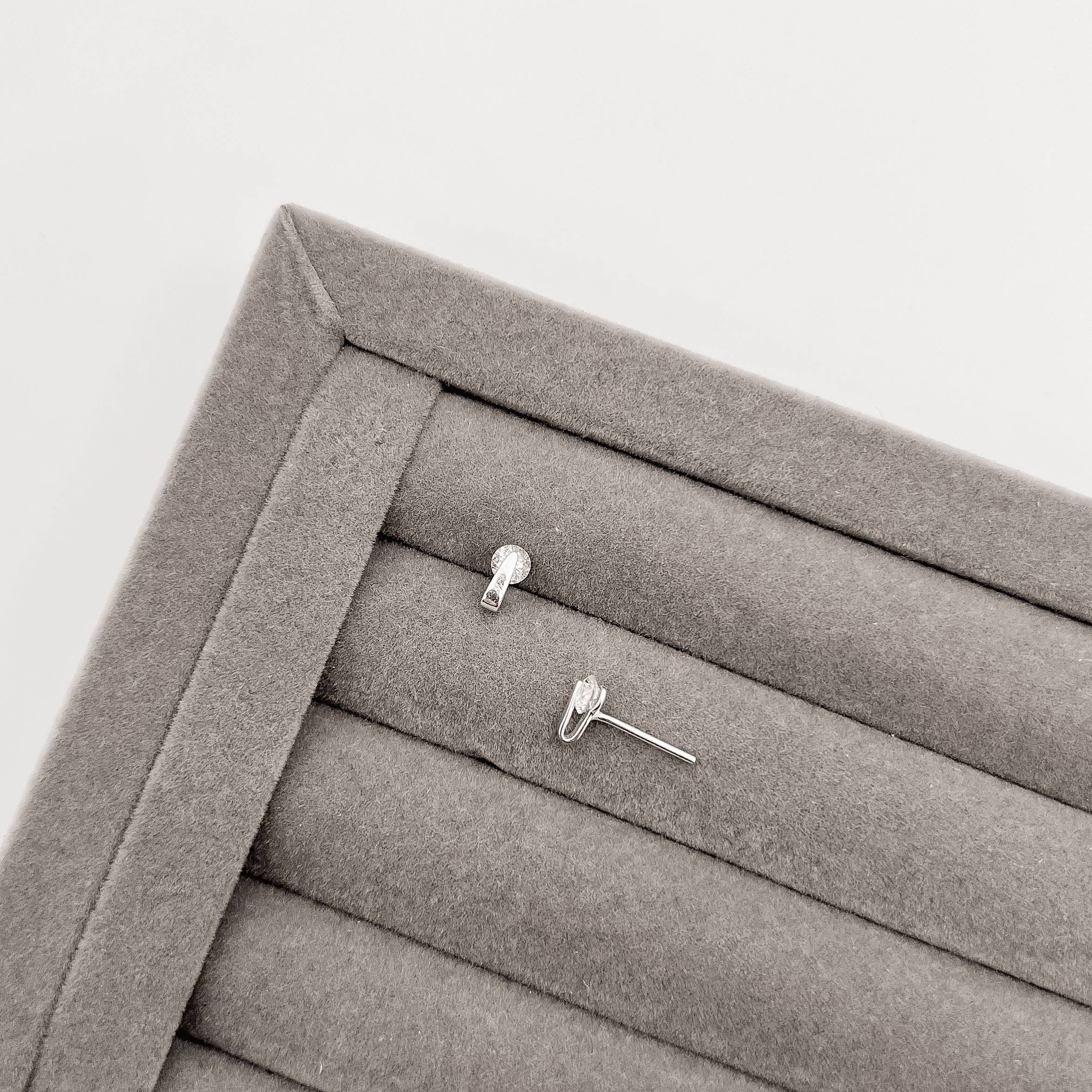 Imagem Brinco base com zircônia 4mm