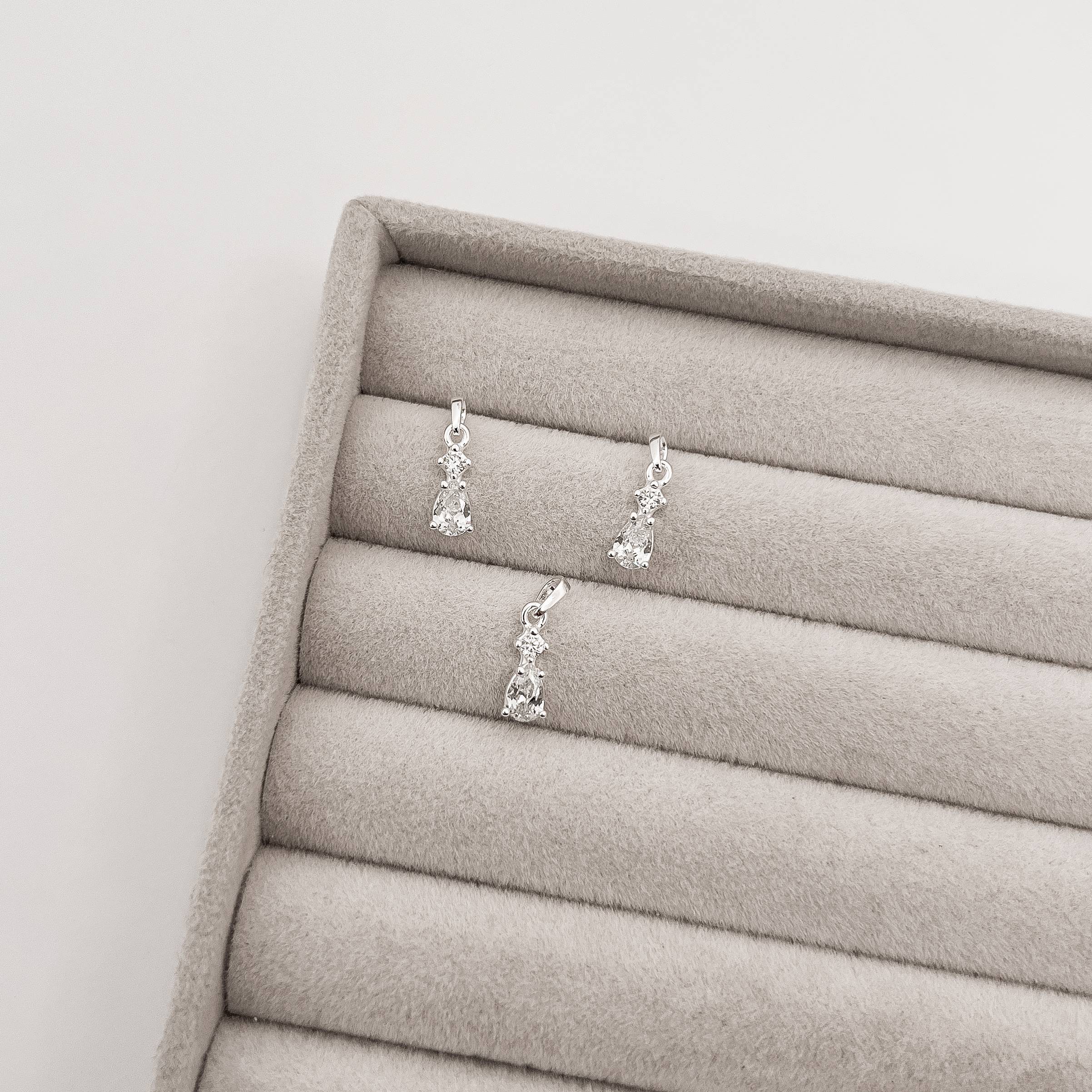 Pingente zircônias redonda e gota 10mm