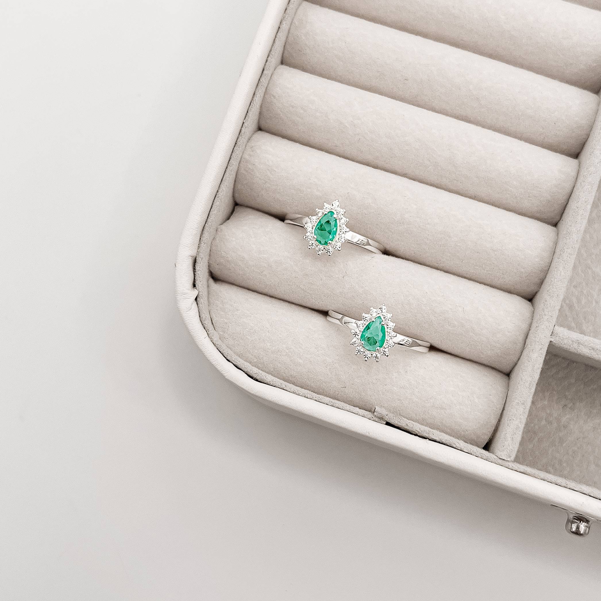 Imagem Secundária Anel zircônia gota acqua com cravejado