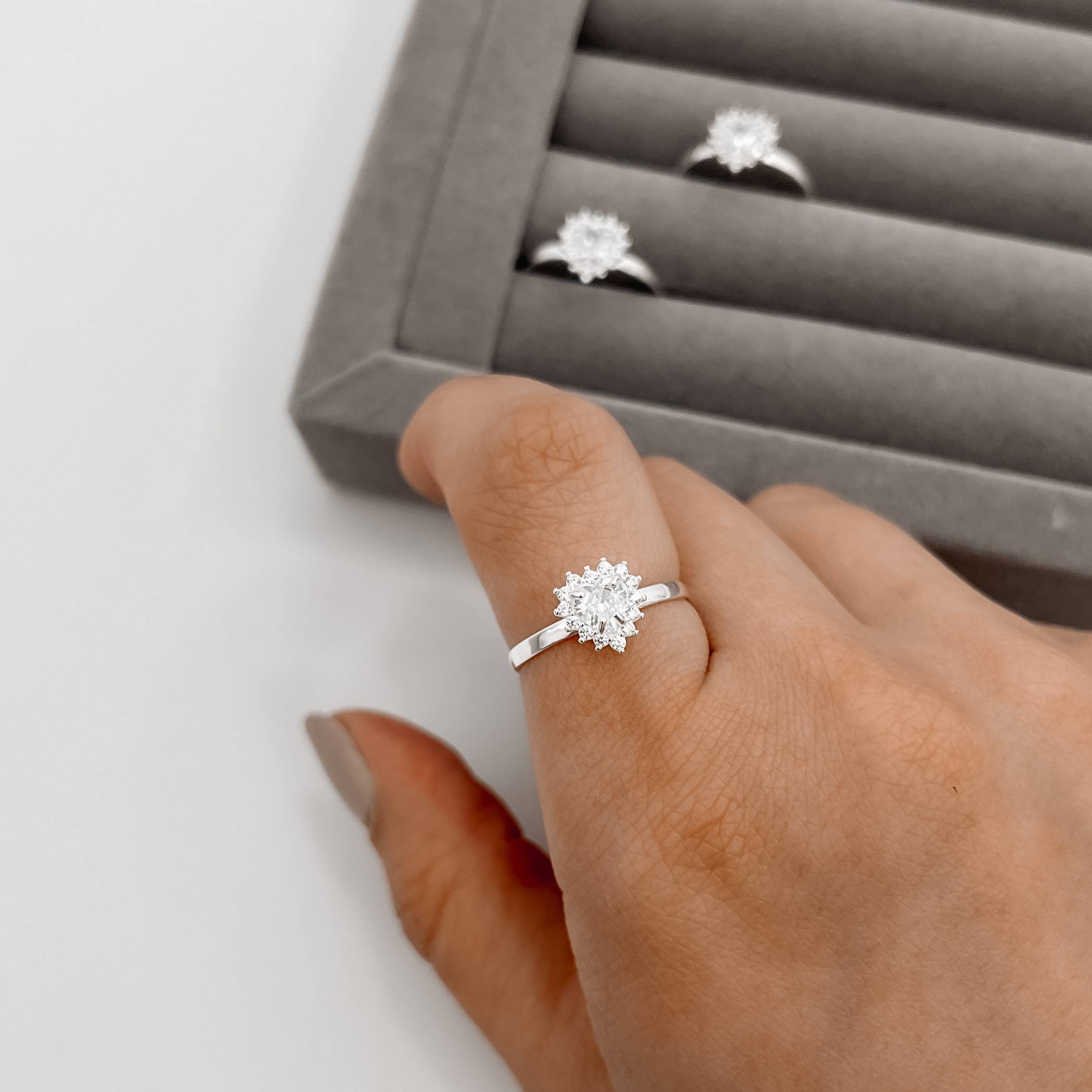 Imagem Anel zircônia coração cristal com cravejado