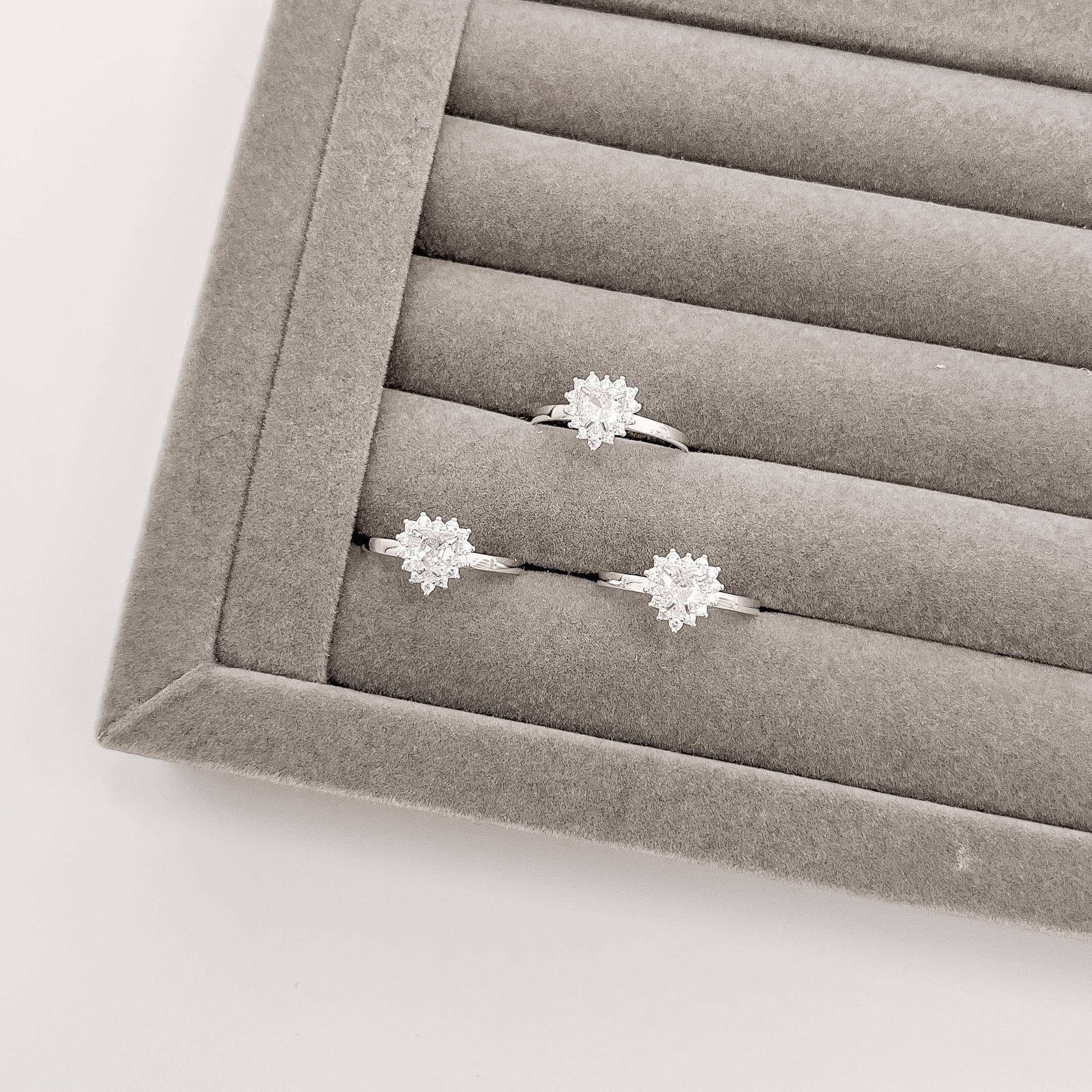 Imagem Secundária Anel zircônia coração cristal com cravejado