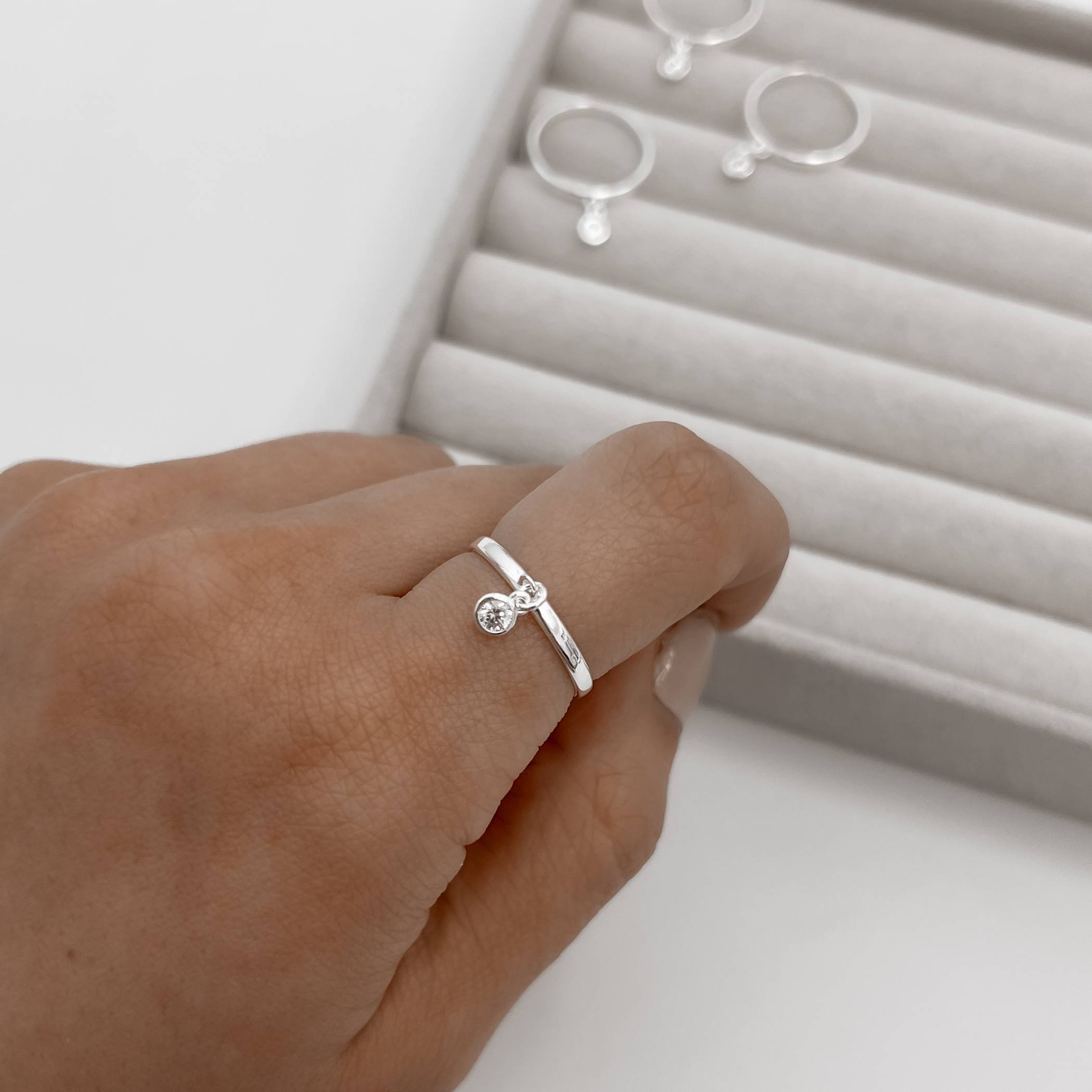 Imagem Secundária Anel pingente zircônia 4mm