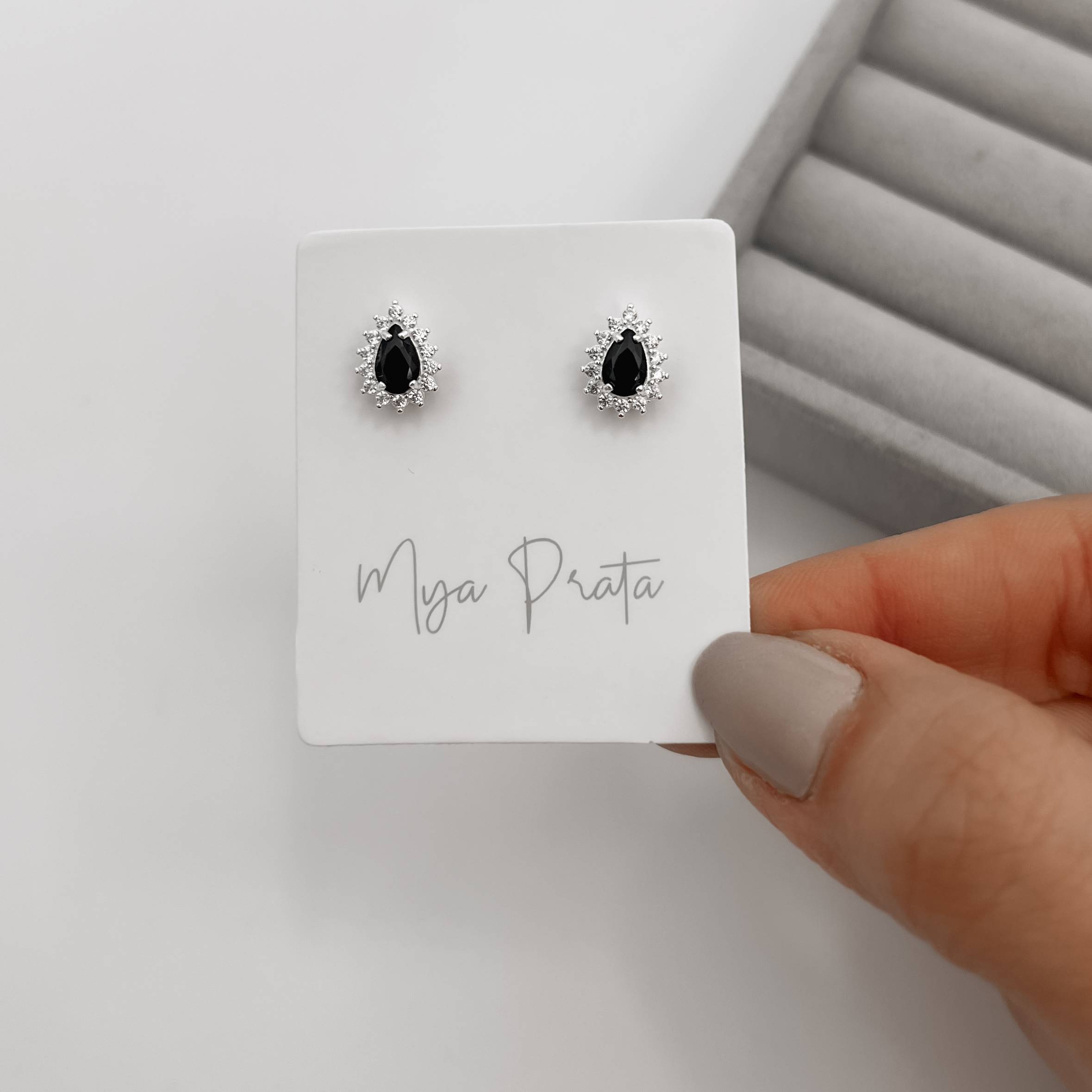 Imagem Secundária Brinco zircônia gota ônix com cravejado 10mm