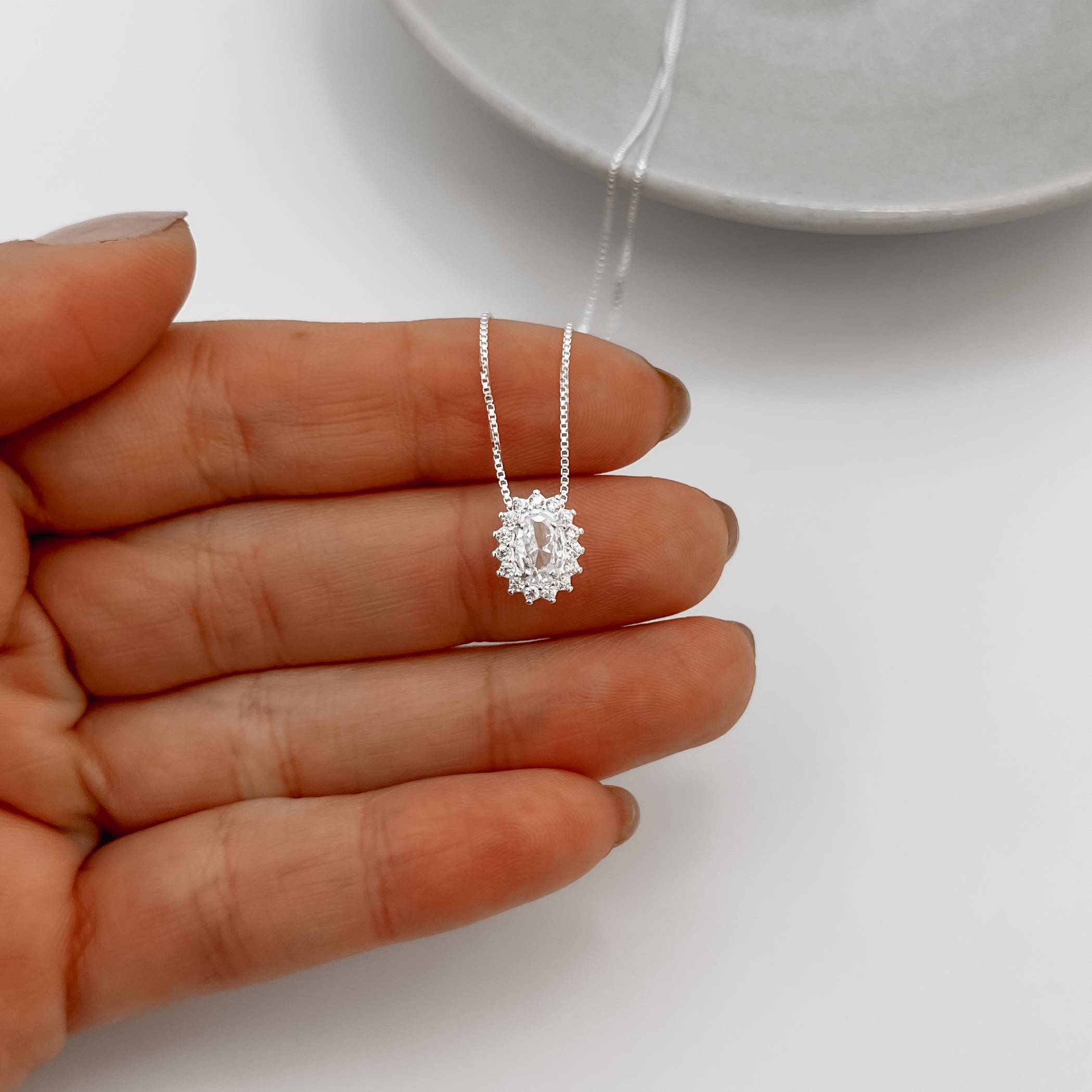 Imagem Colar zircônia oval com cravejado 10mm 45cm