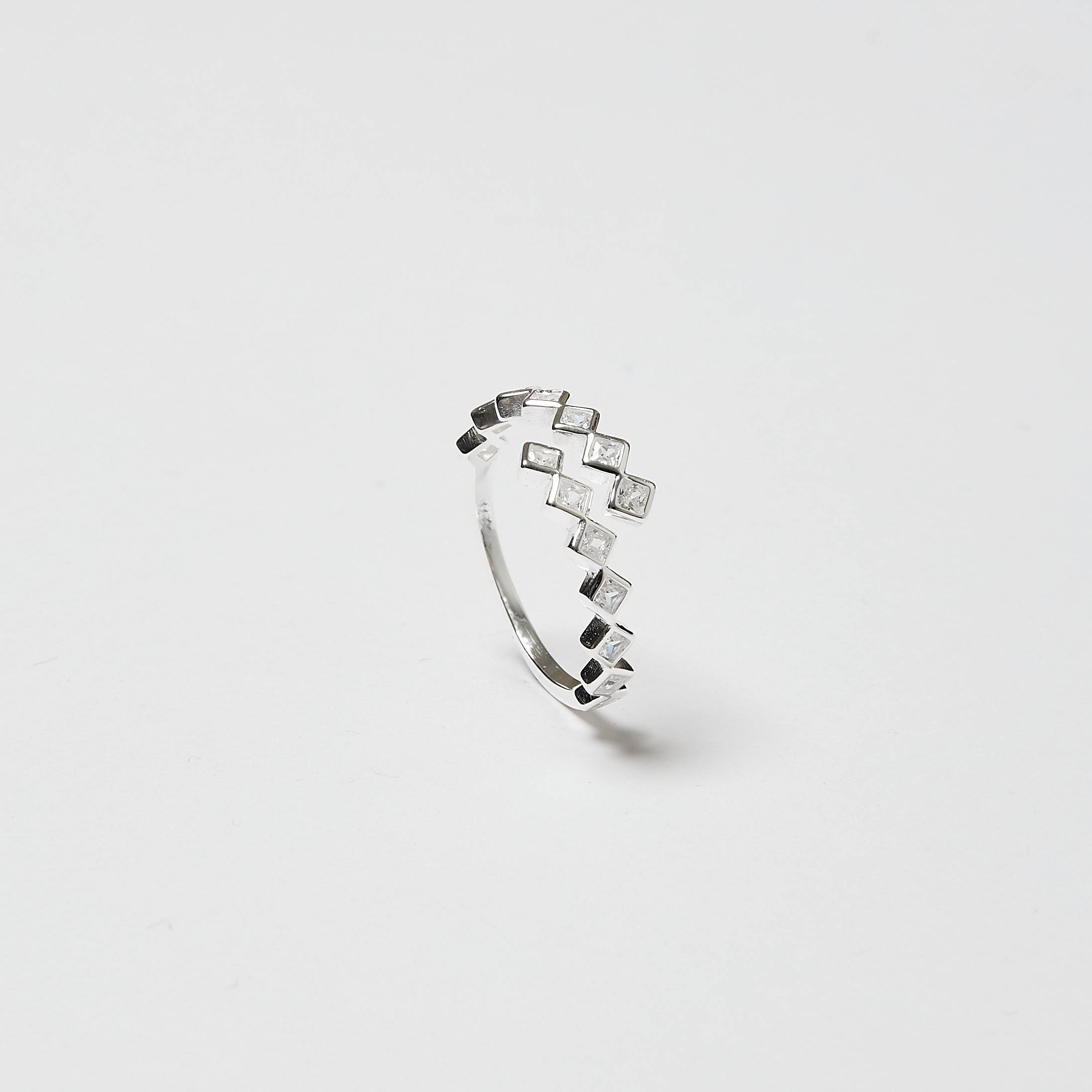 Imagem Anel aberto losangos cravejados