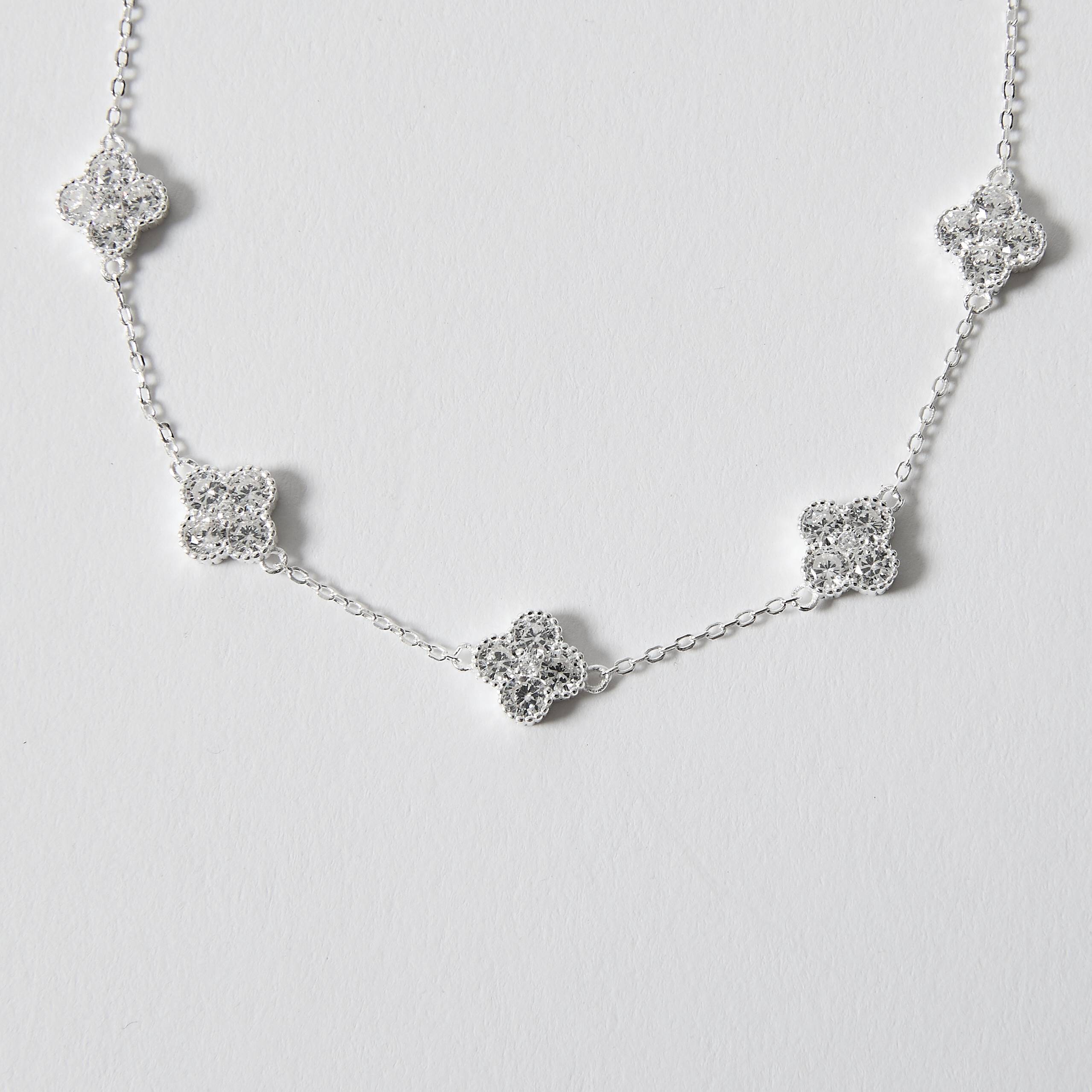 Imagem Secundária Pulseira entremeios trevos cravejados 8mm 16+5cm