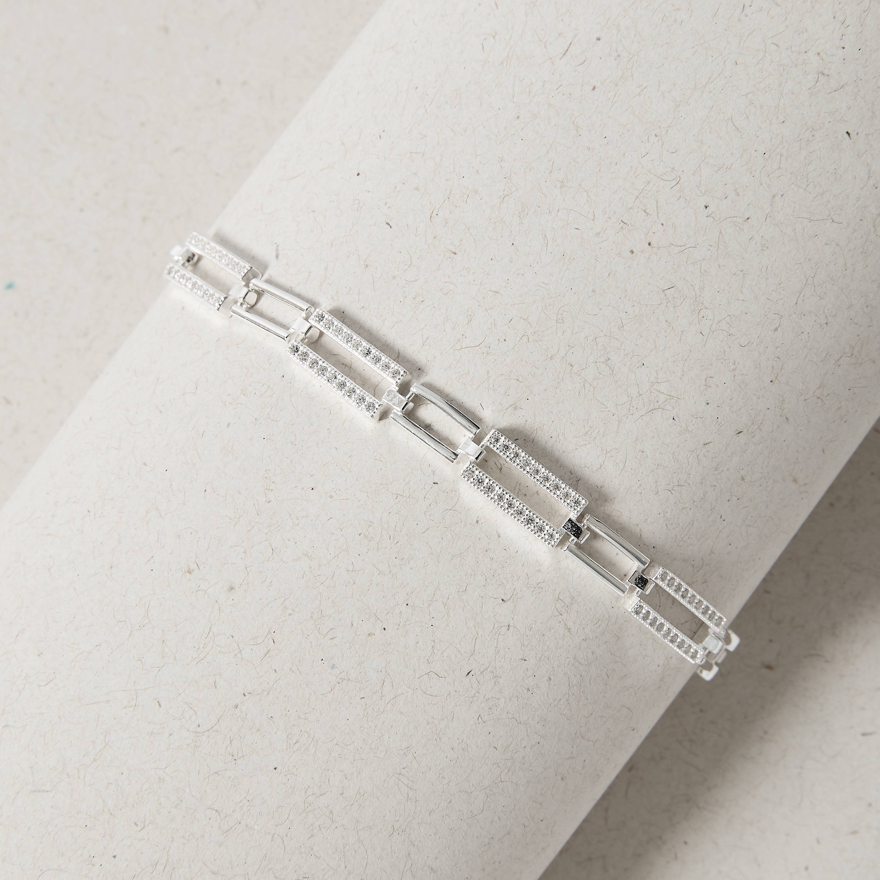 Pulseira corrente elos lisos e cravejados 6mm 18cm